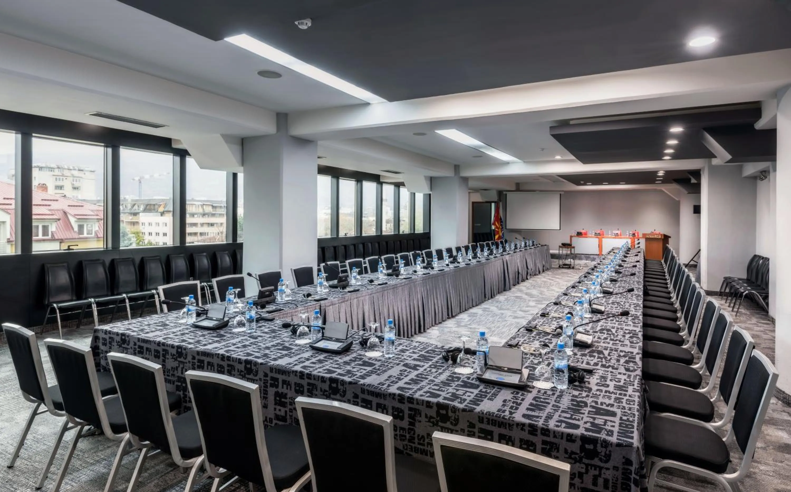 Business facilities in Hotel Arka