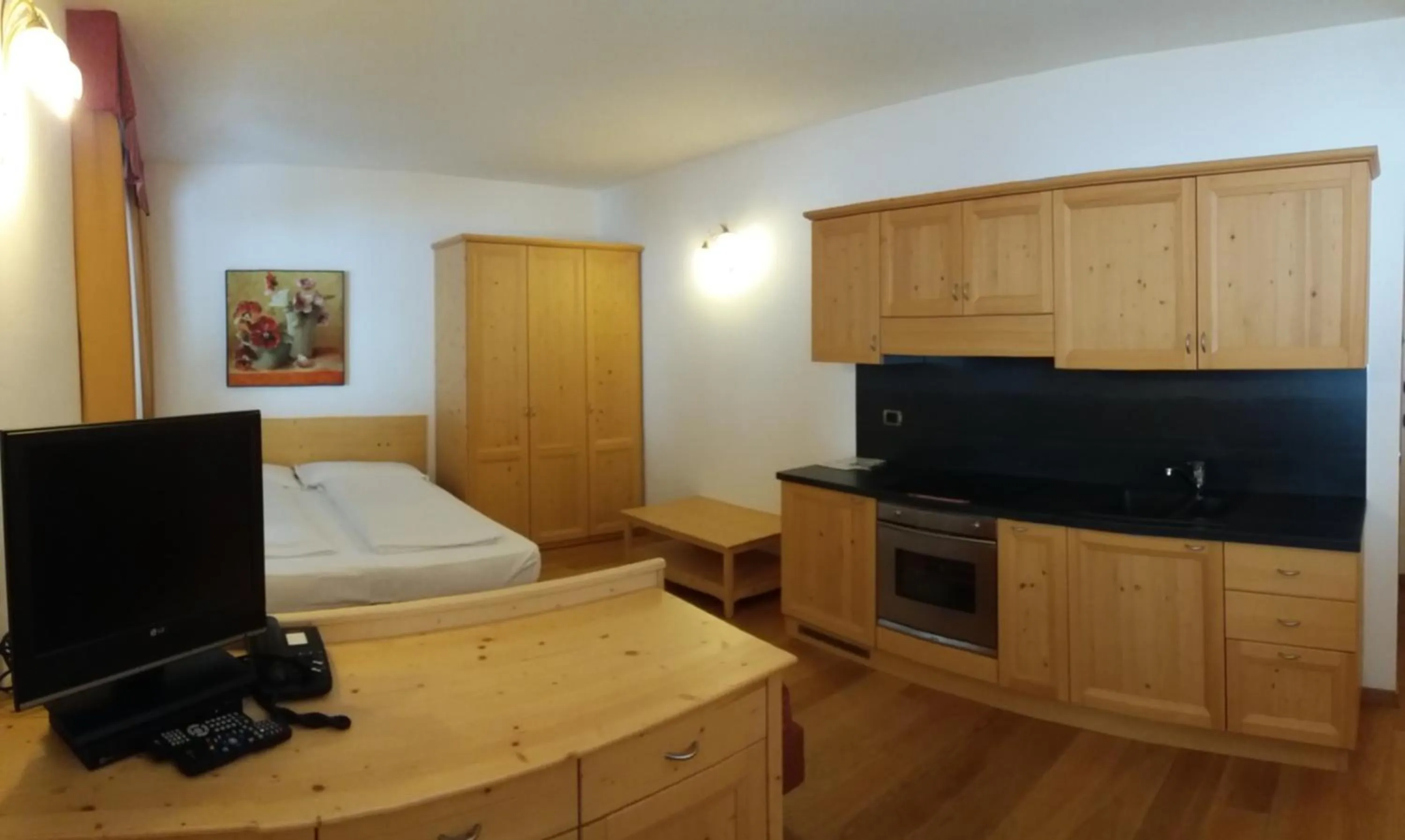 Photo of the whole room in Residence Panorama