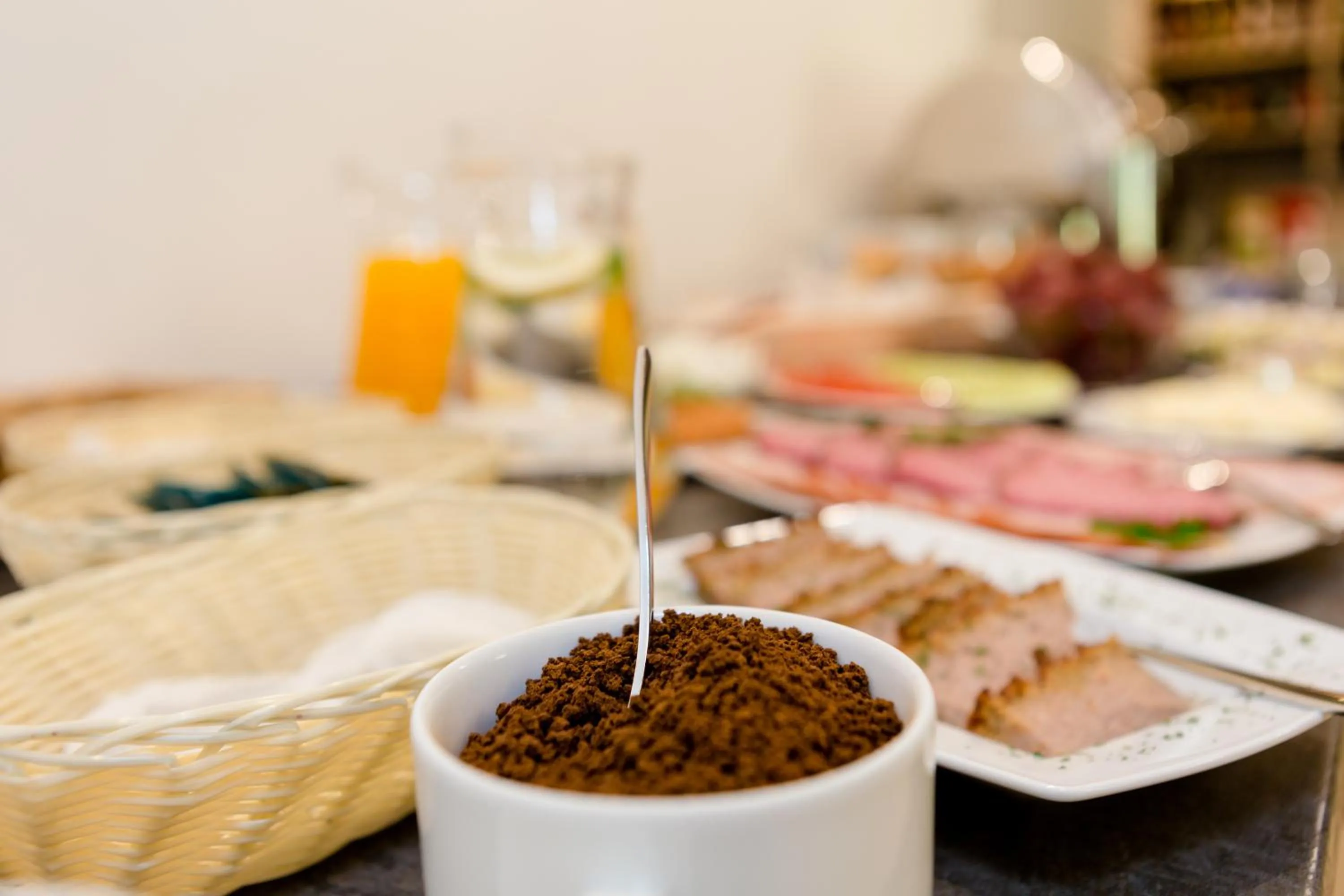 Breakfast in Villa Obis