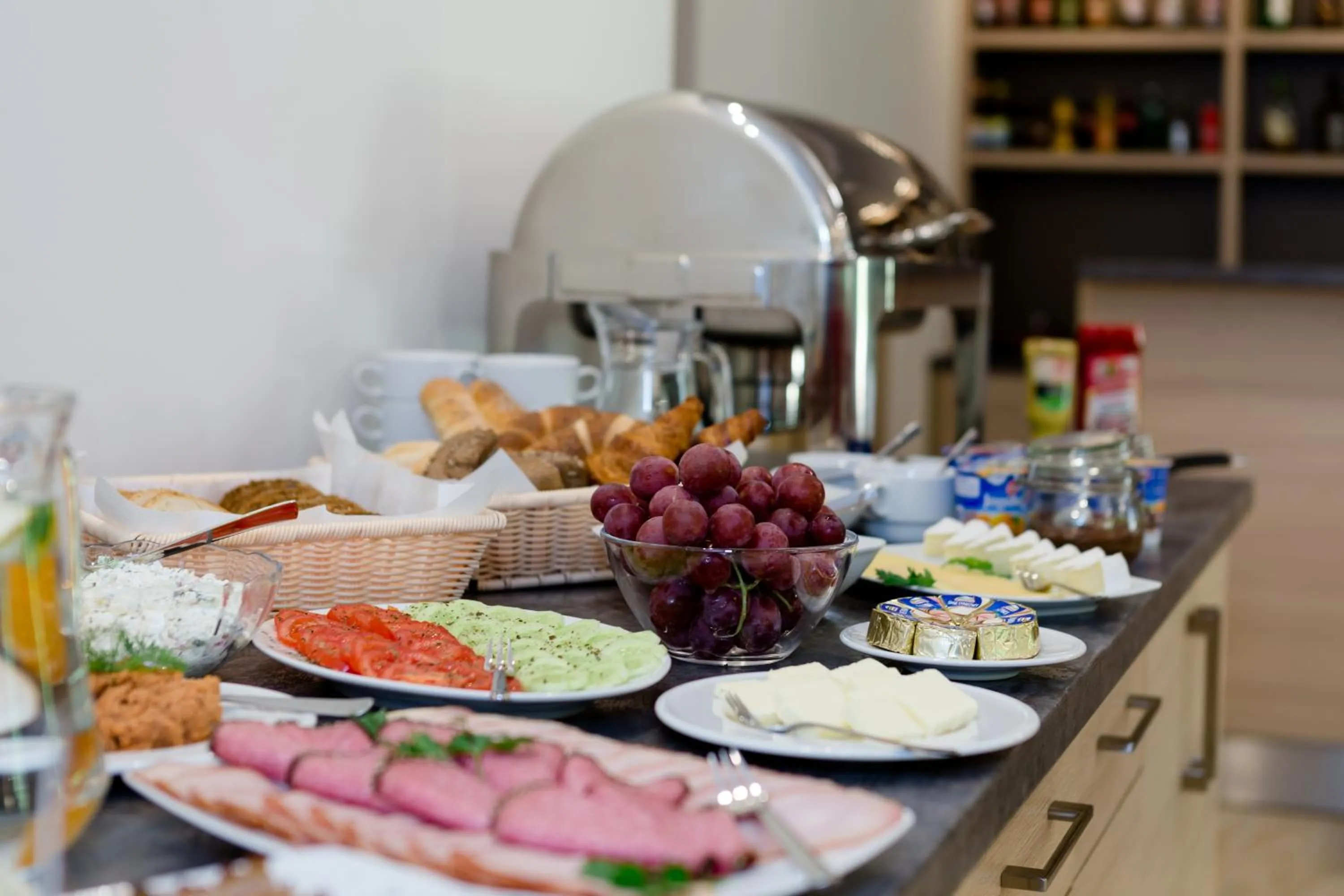 Breakfast in Villa Obis