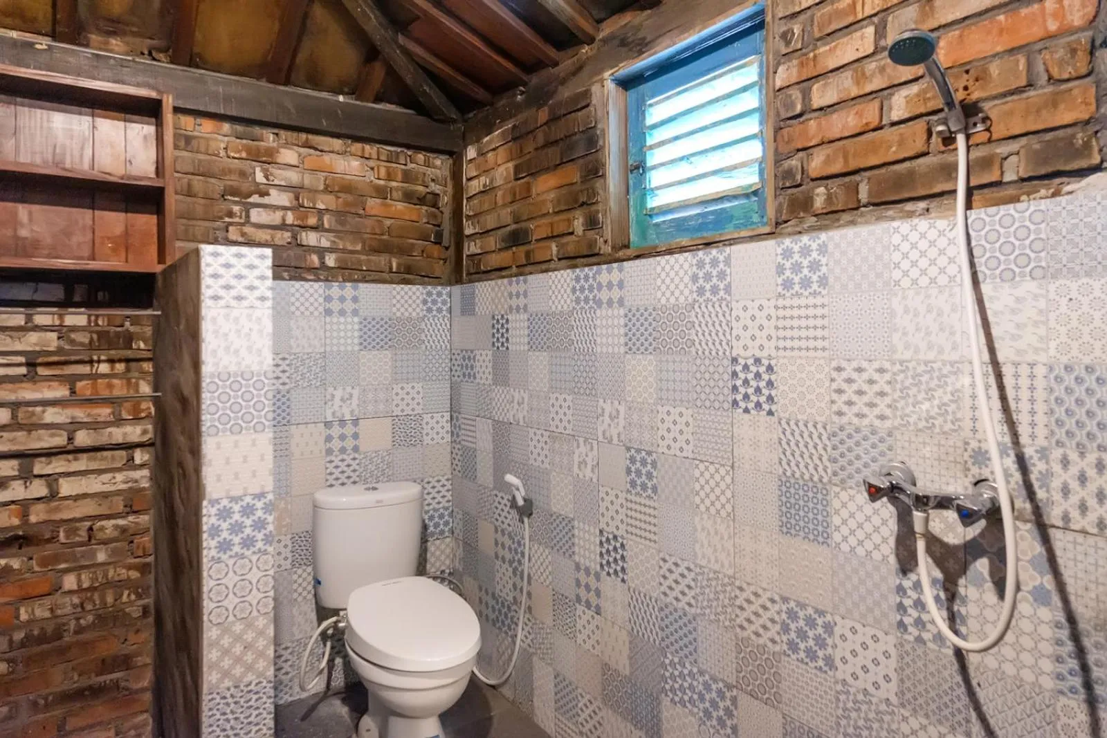 Bathroom in TwoSpaces Living at Bunga Desa, Jimbaran