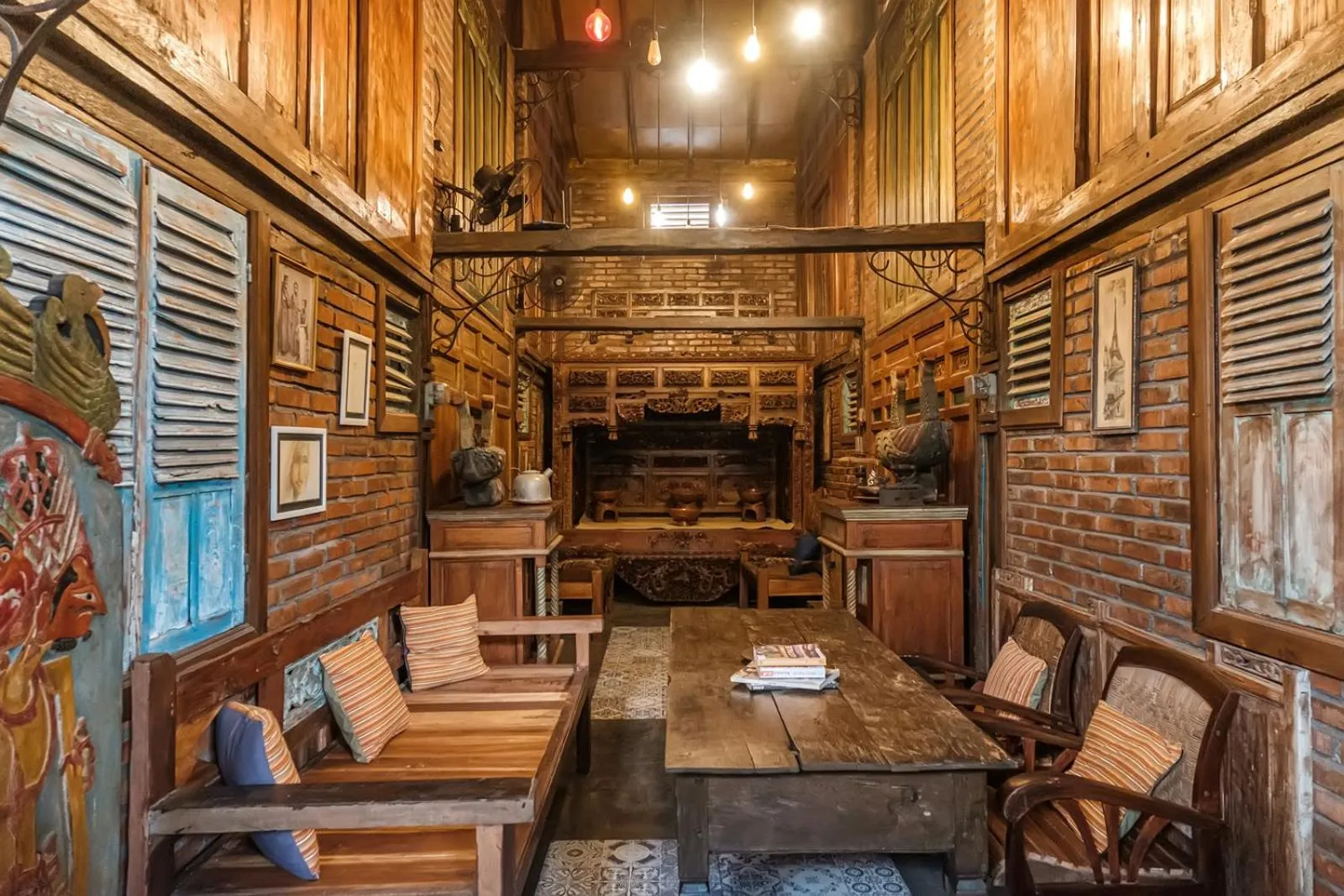 Communal lounge/ TV room in TwoSpaces Living at Bunga Desa, Jimbaran