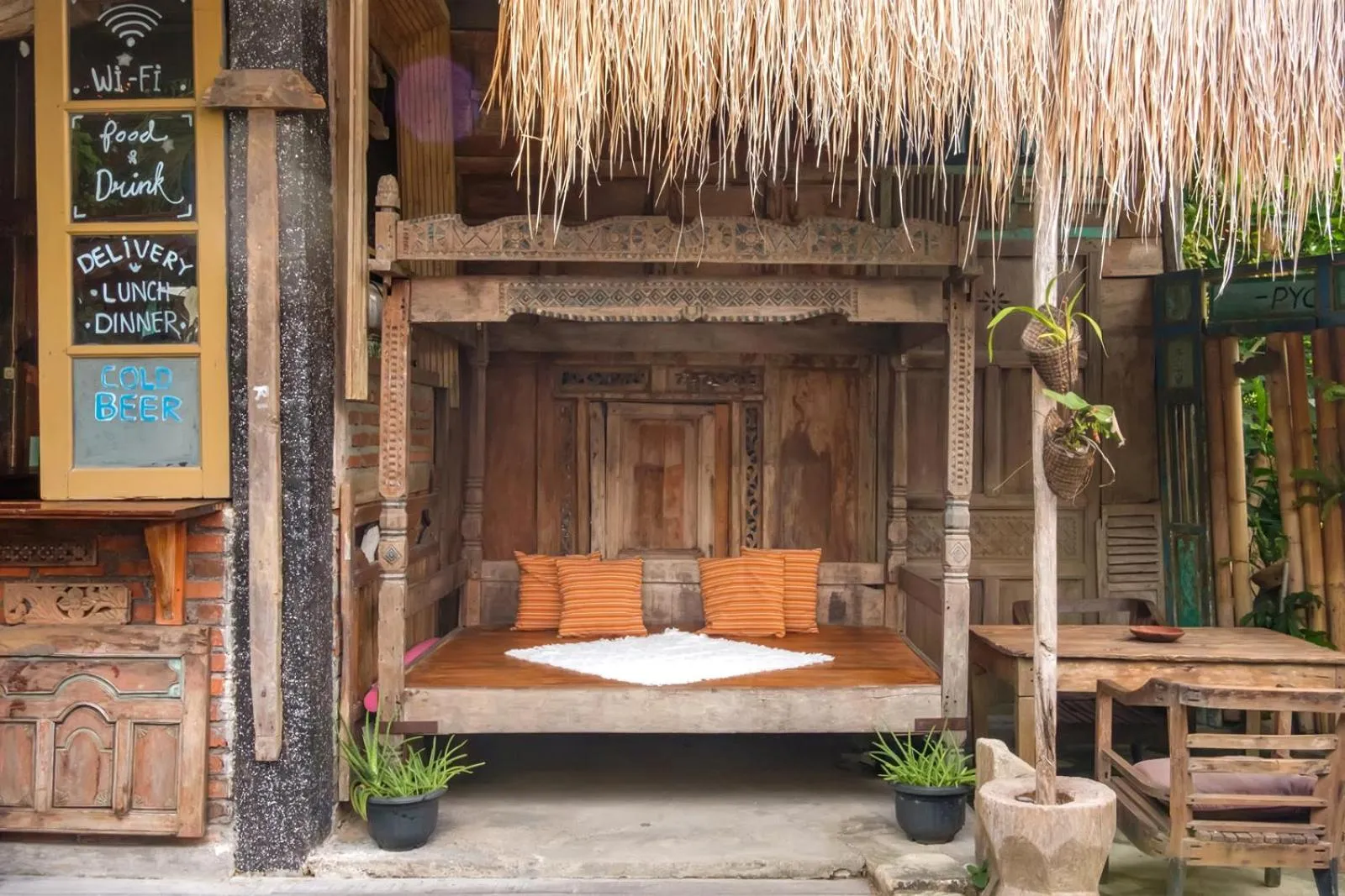 Seating area in TwoSpaces Living at Bunga Desa, Jimbaran