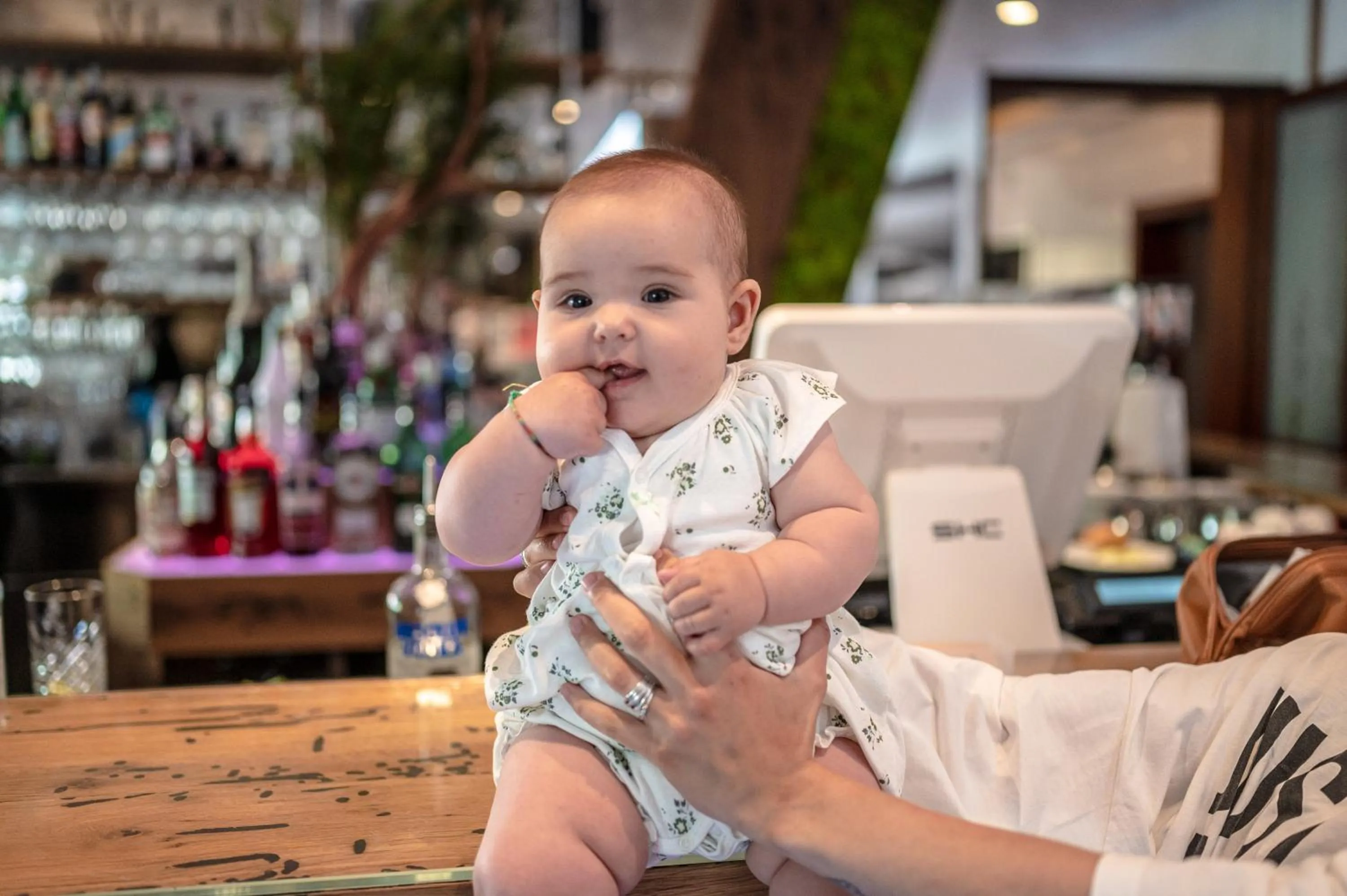 children in Hotel Colombo