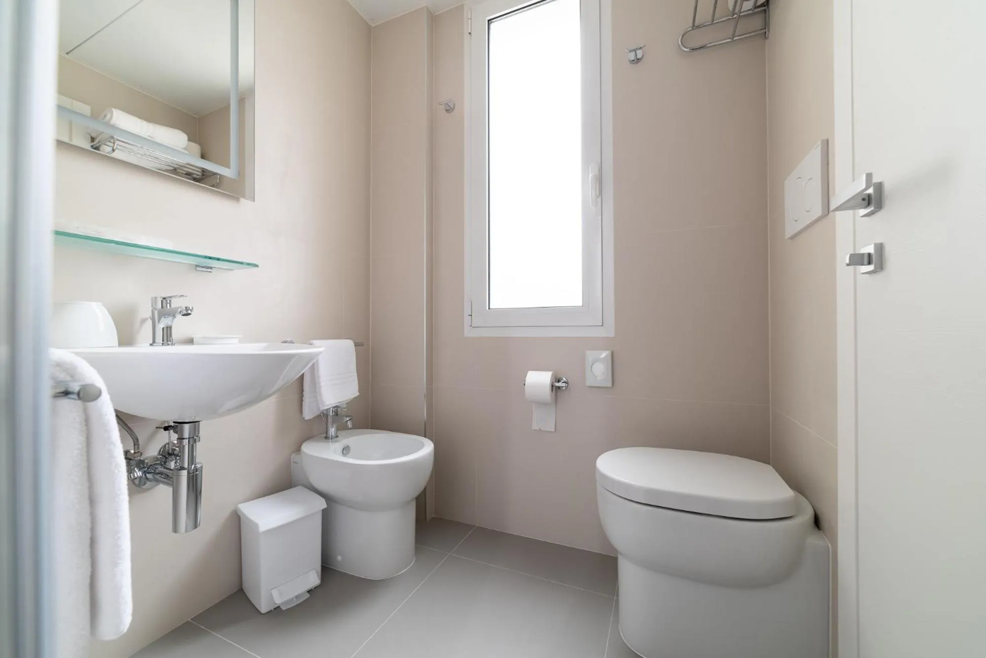 Bathroom in Hotel Colombo