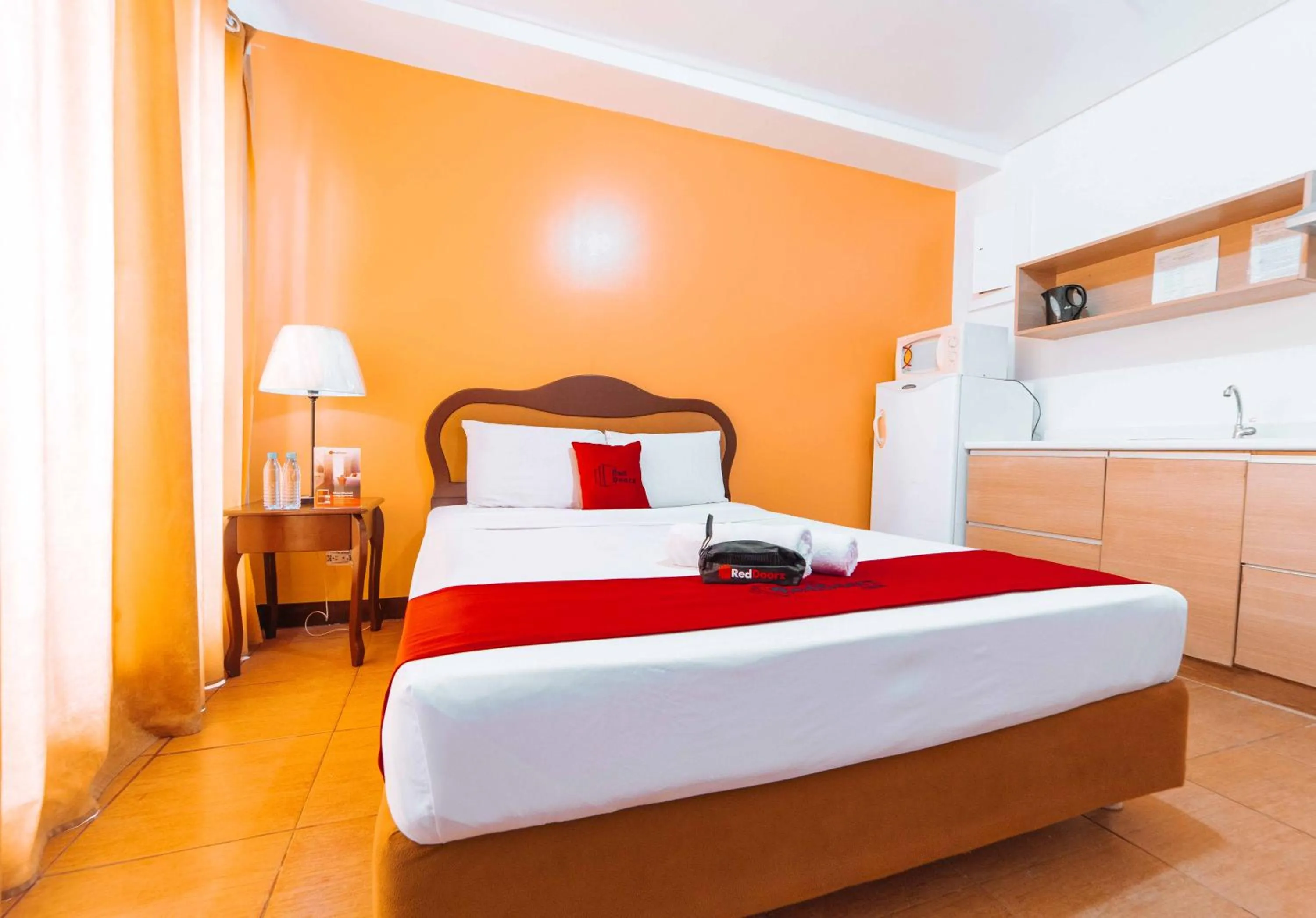 Bedroom in RedDoorz at Bel Air Soho Suites Makati City