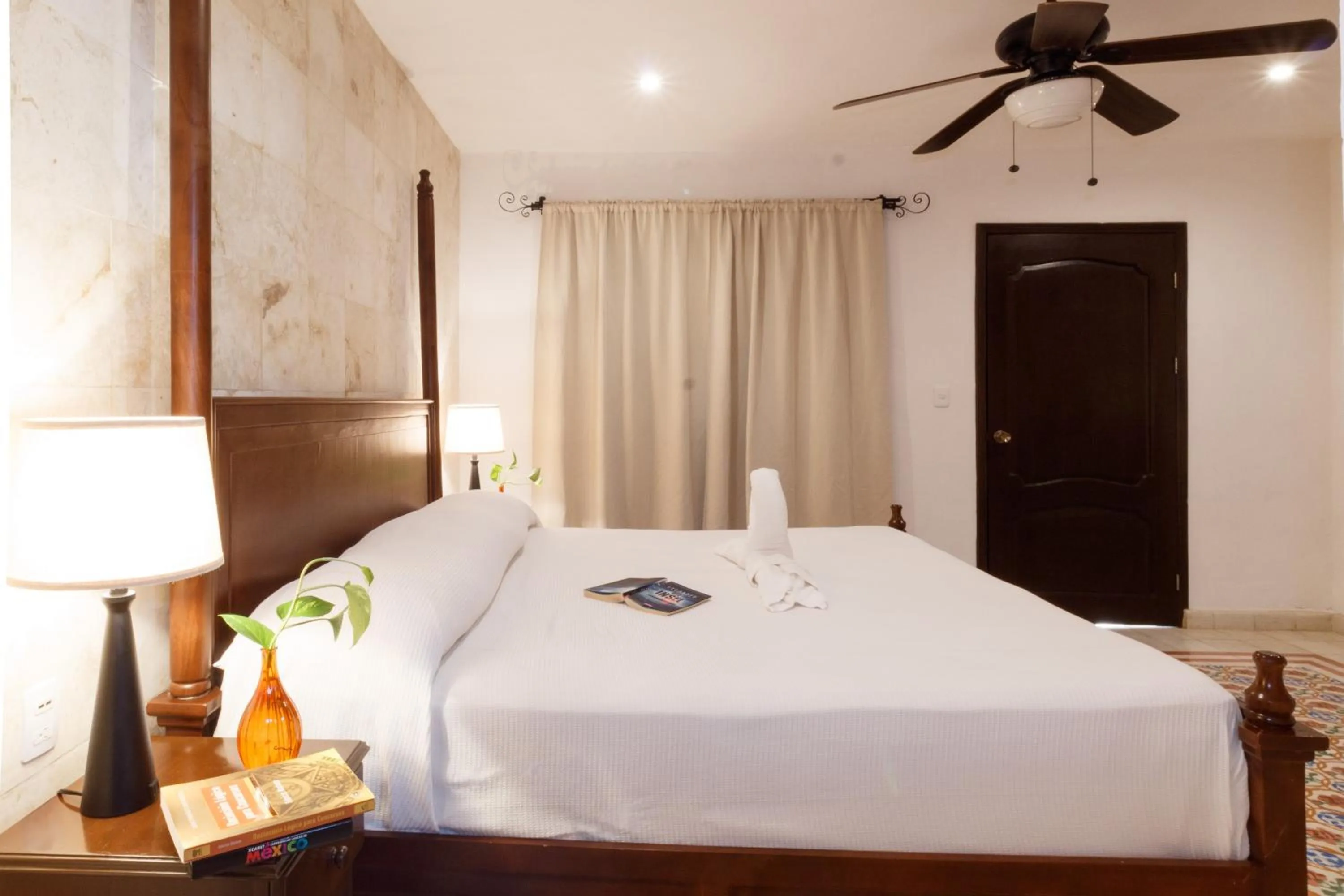 Photo of the whole room, Bed in La Aurora Hotel Colonial