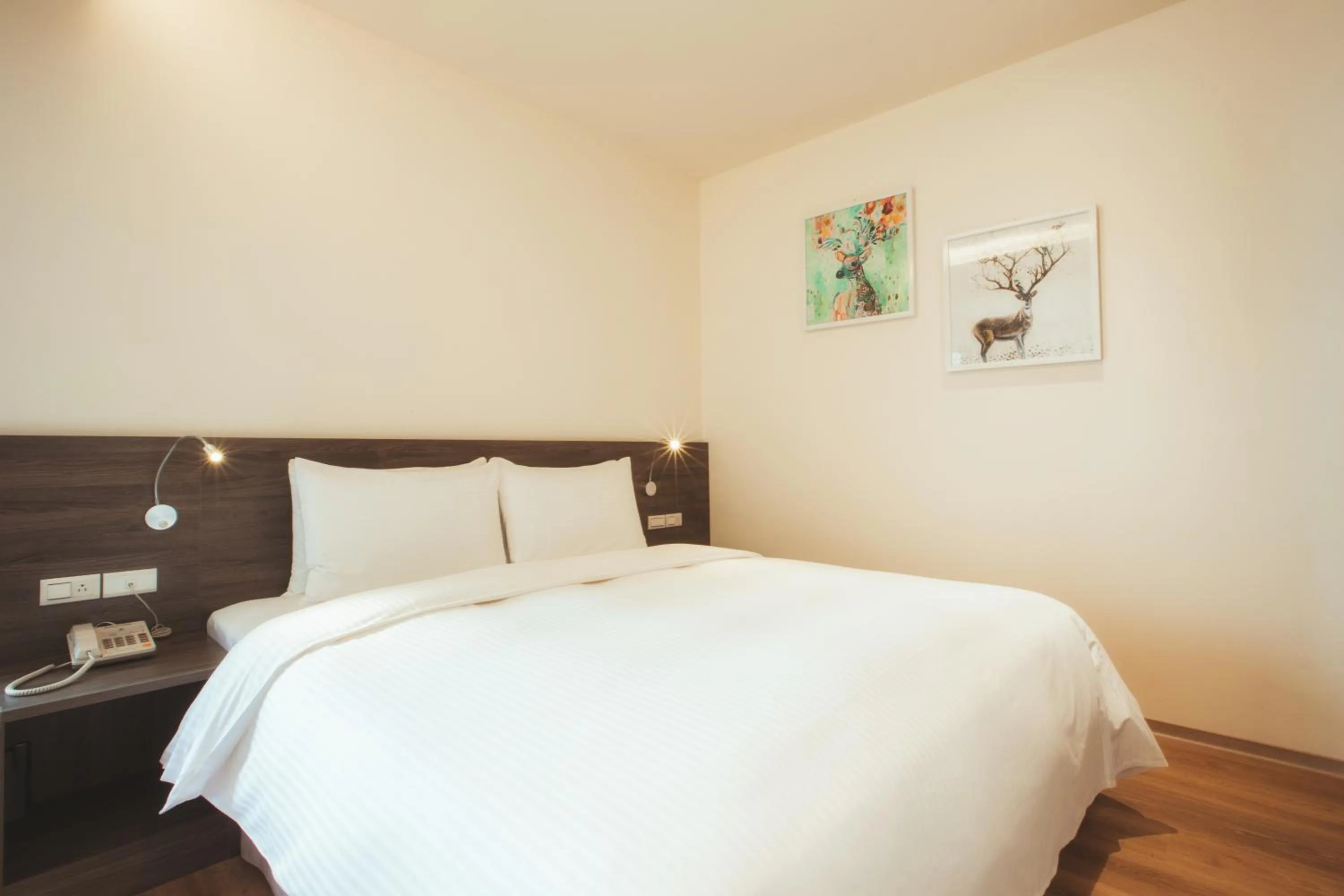 Bed in FangLiao Hotel