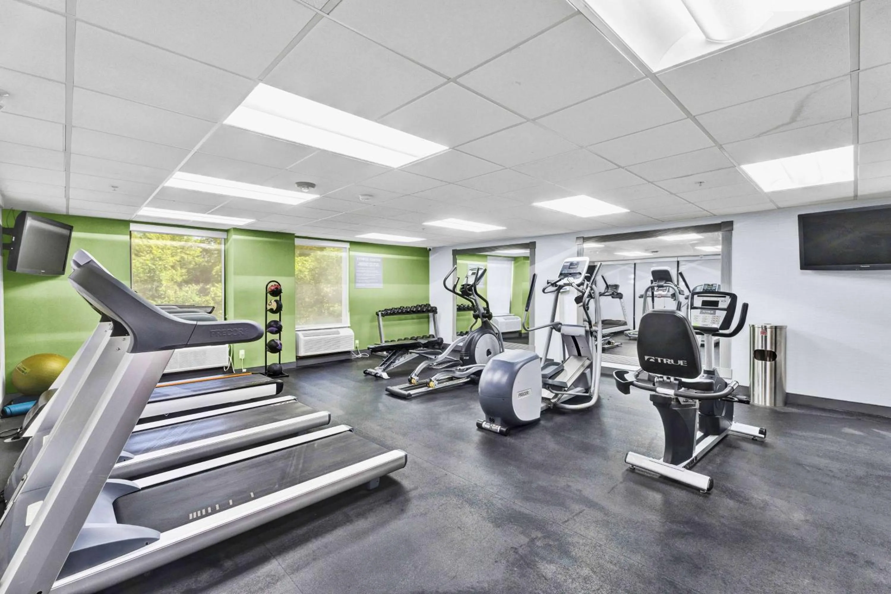 Fitness centre/facilities in Spark by Hilton Plymouth