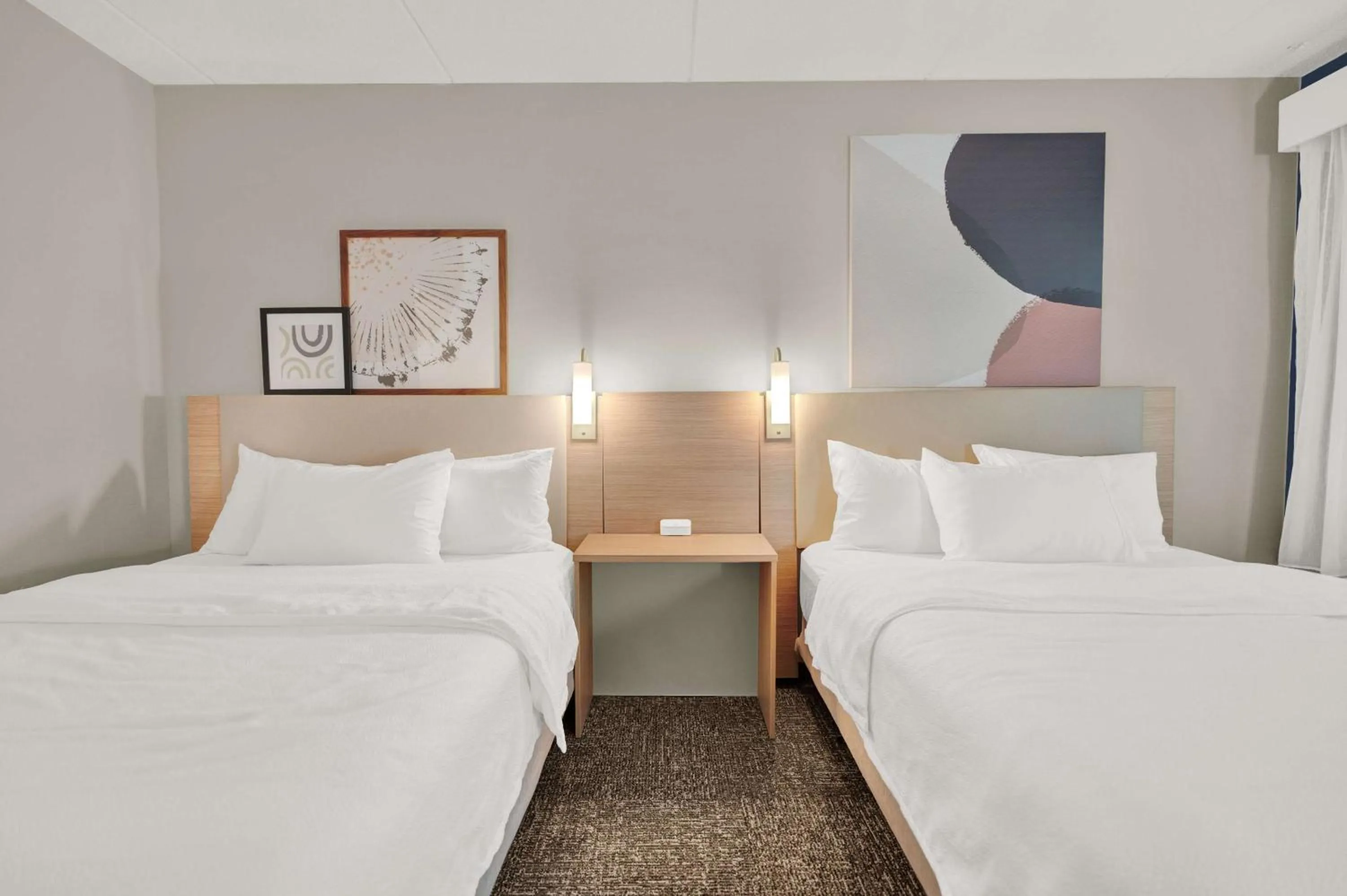 Bed in Comfort Inn Plymouth