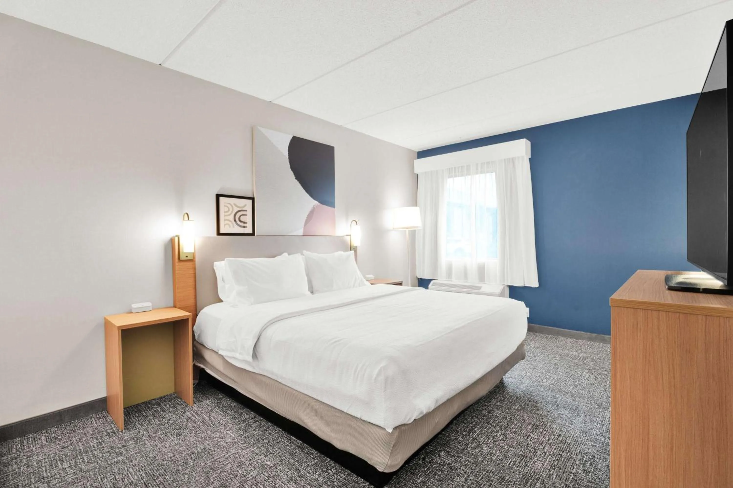 Bed in Comfort Inn Plymouth