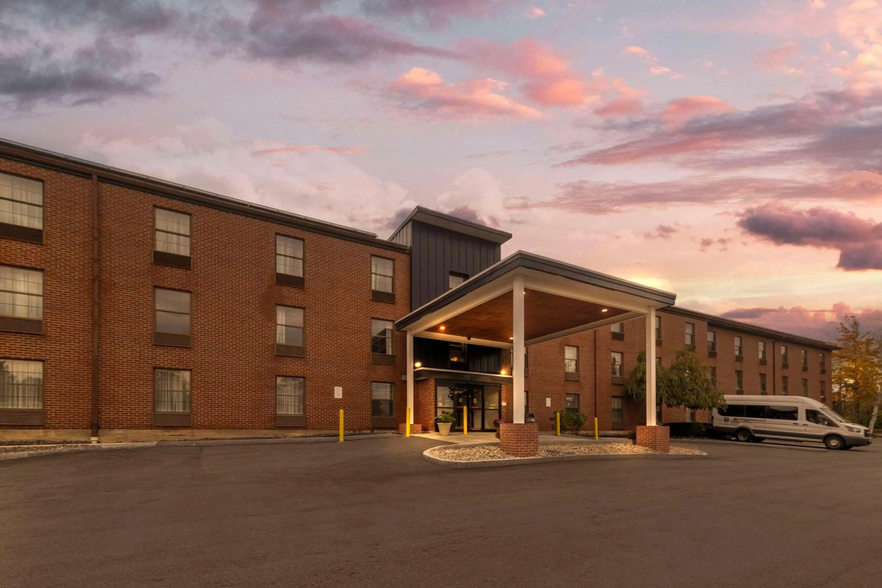Property building in Comfort Inn South Portland Airport