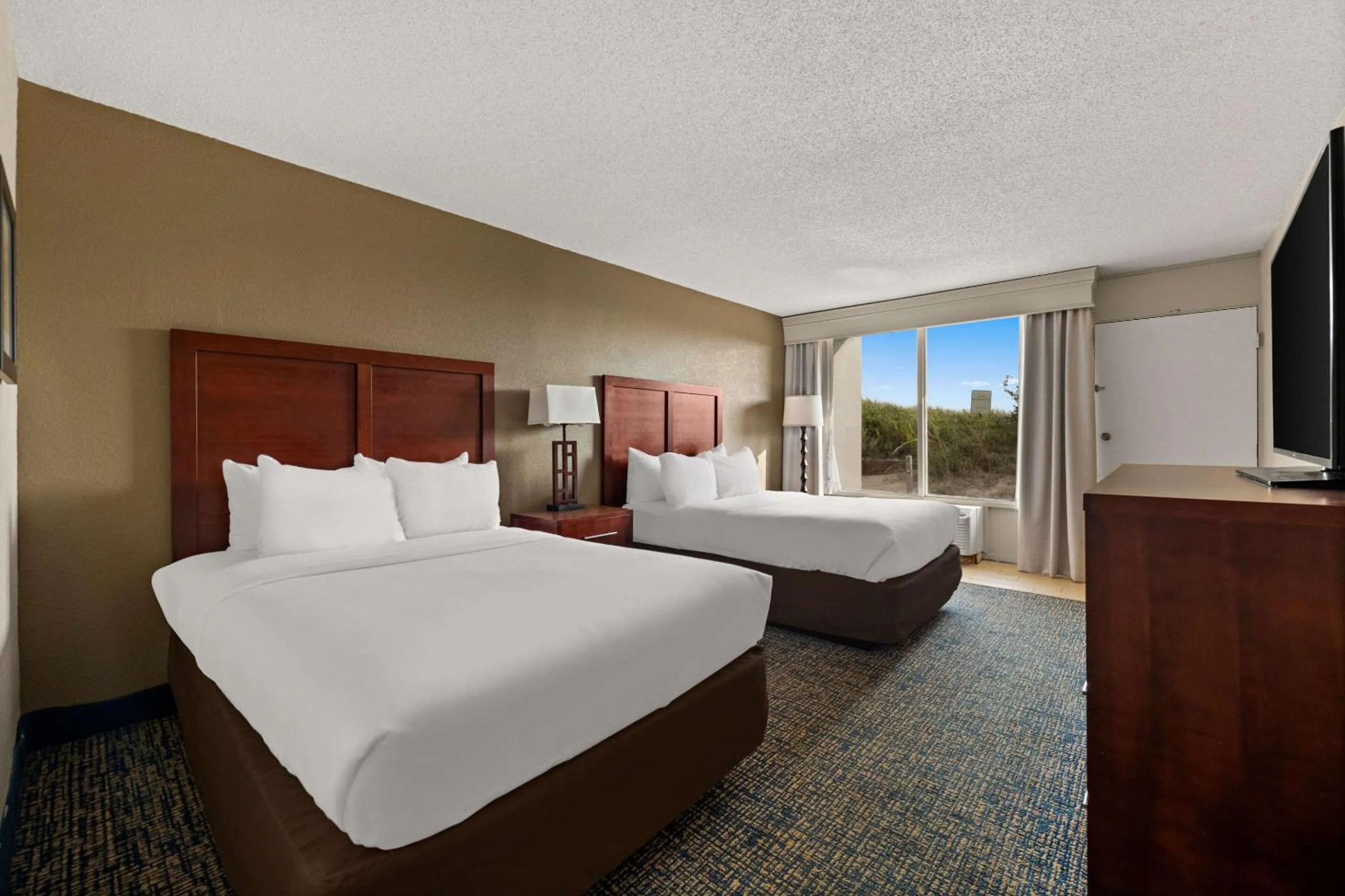 Bedroom, Bed in Comfort Inn On the Ocean