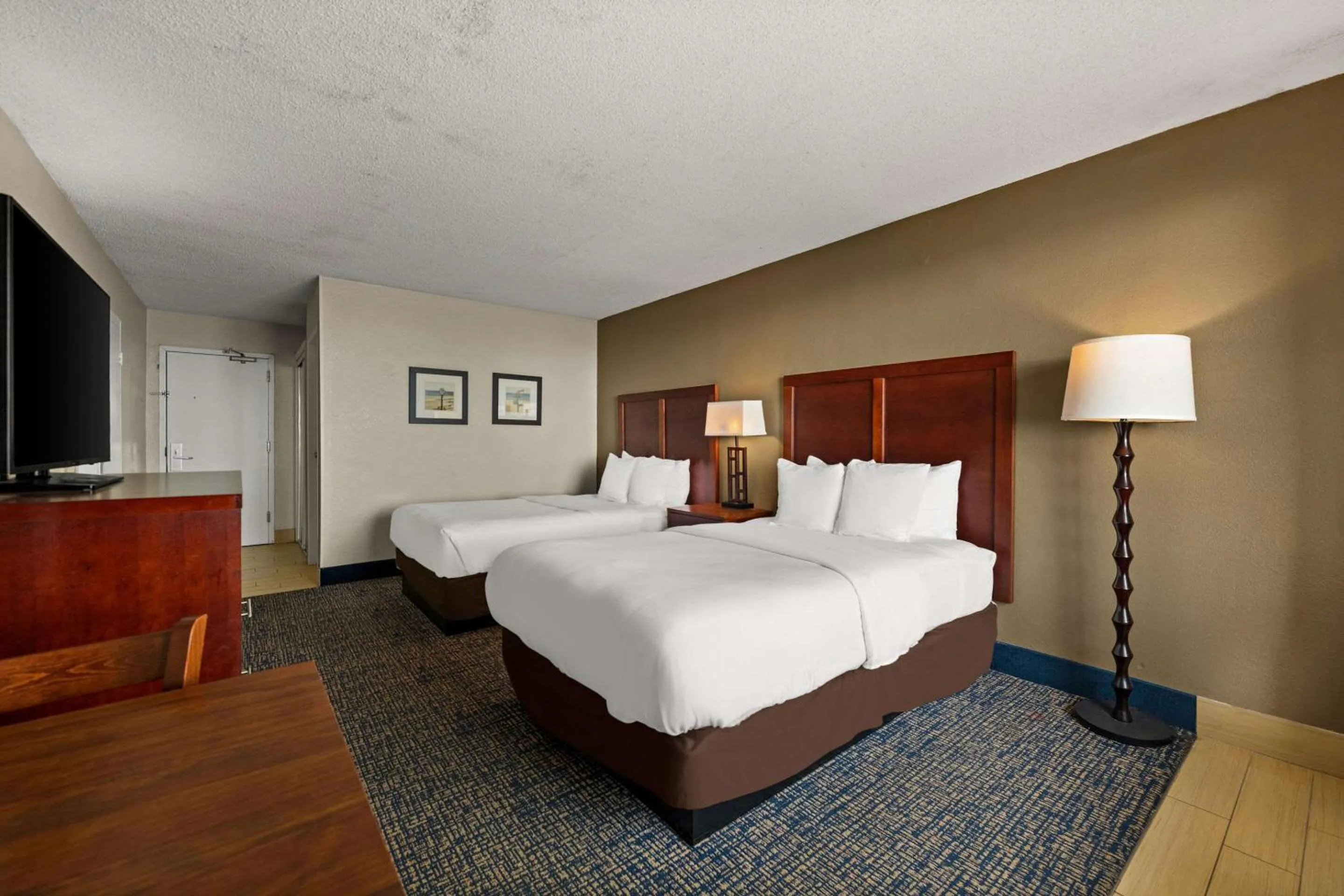 Bedroom, Bed in Comfort Inn On the Ocean