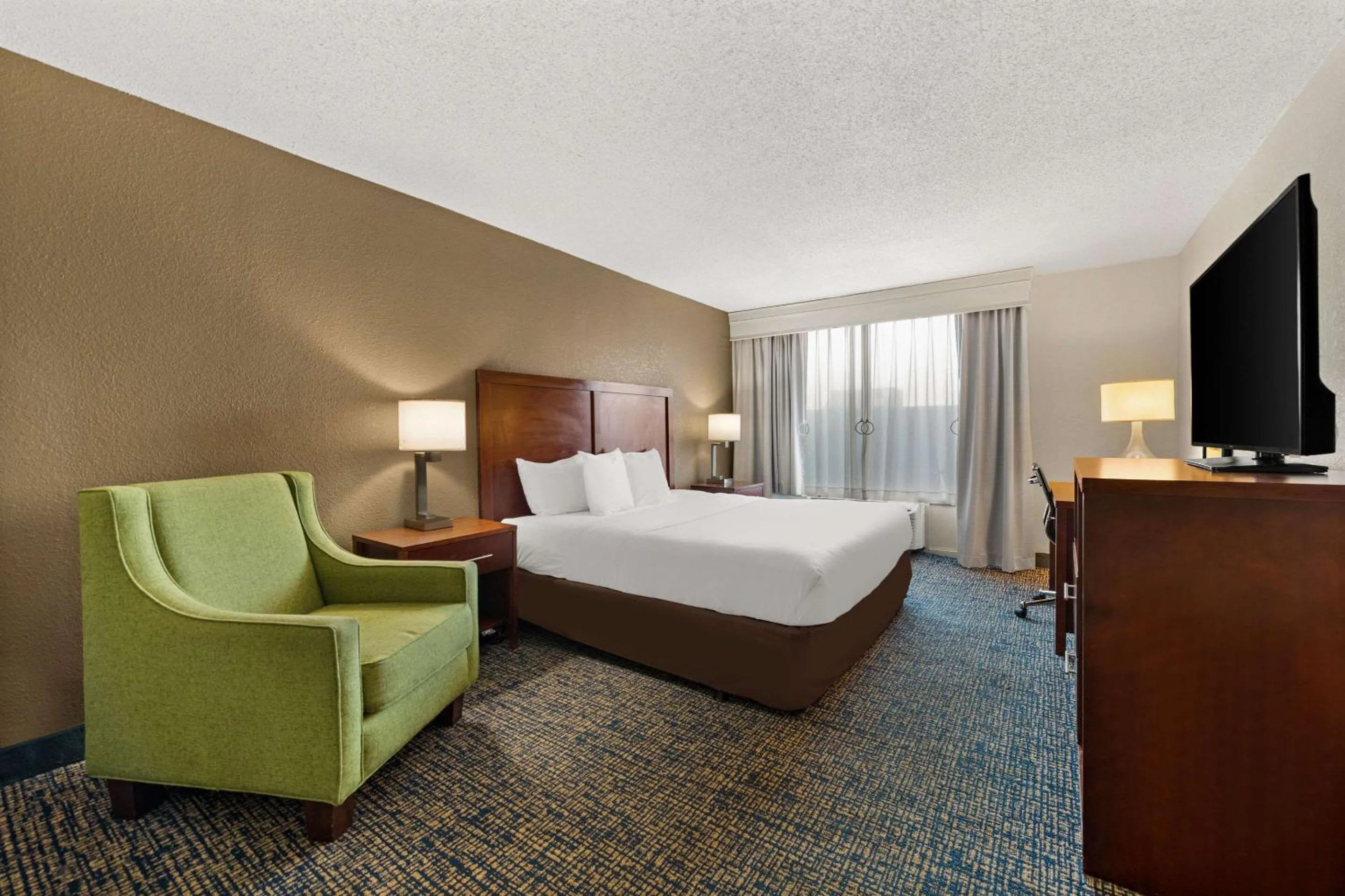 Bedroom, Bed in Comfort Inn On the Ocean