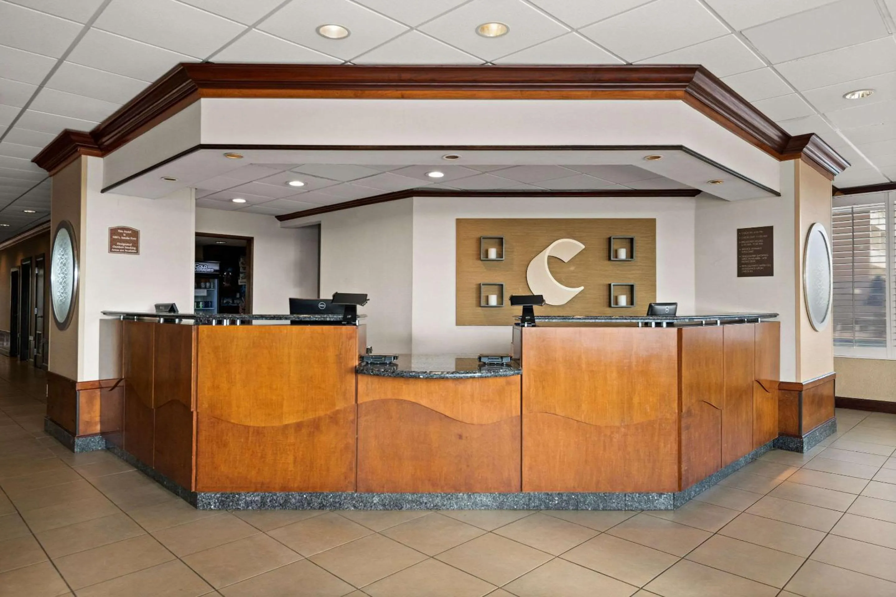 Lobby or reception in Comfort Inn On the Ocean
