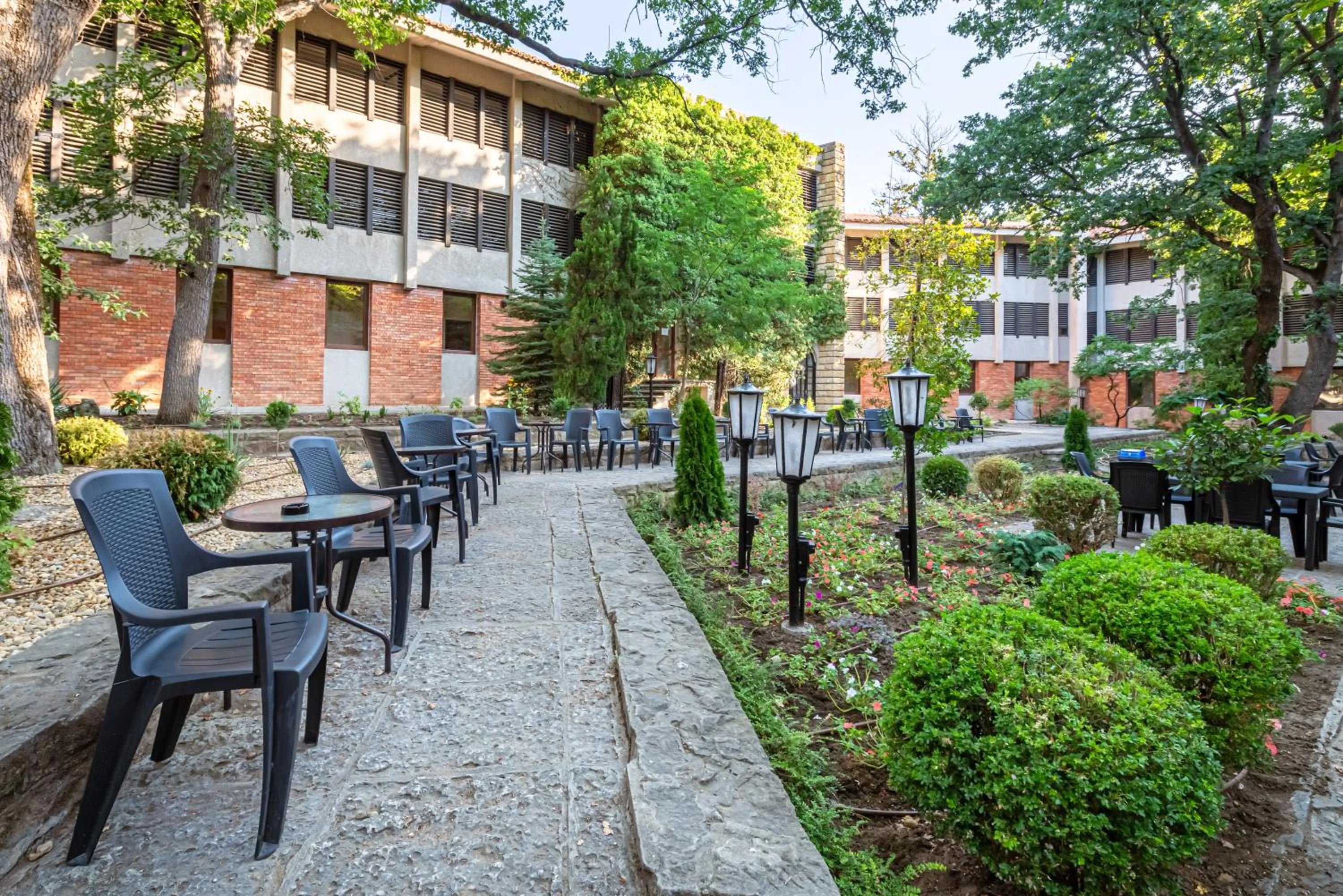 Garden in Hotel PRESLAV