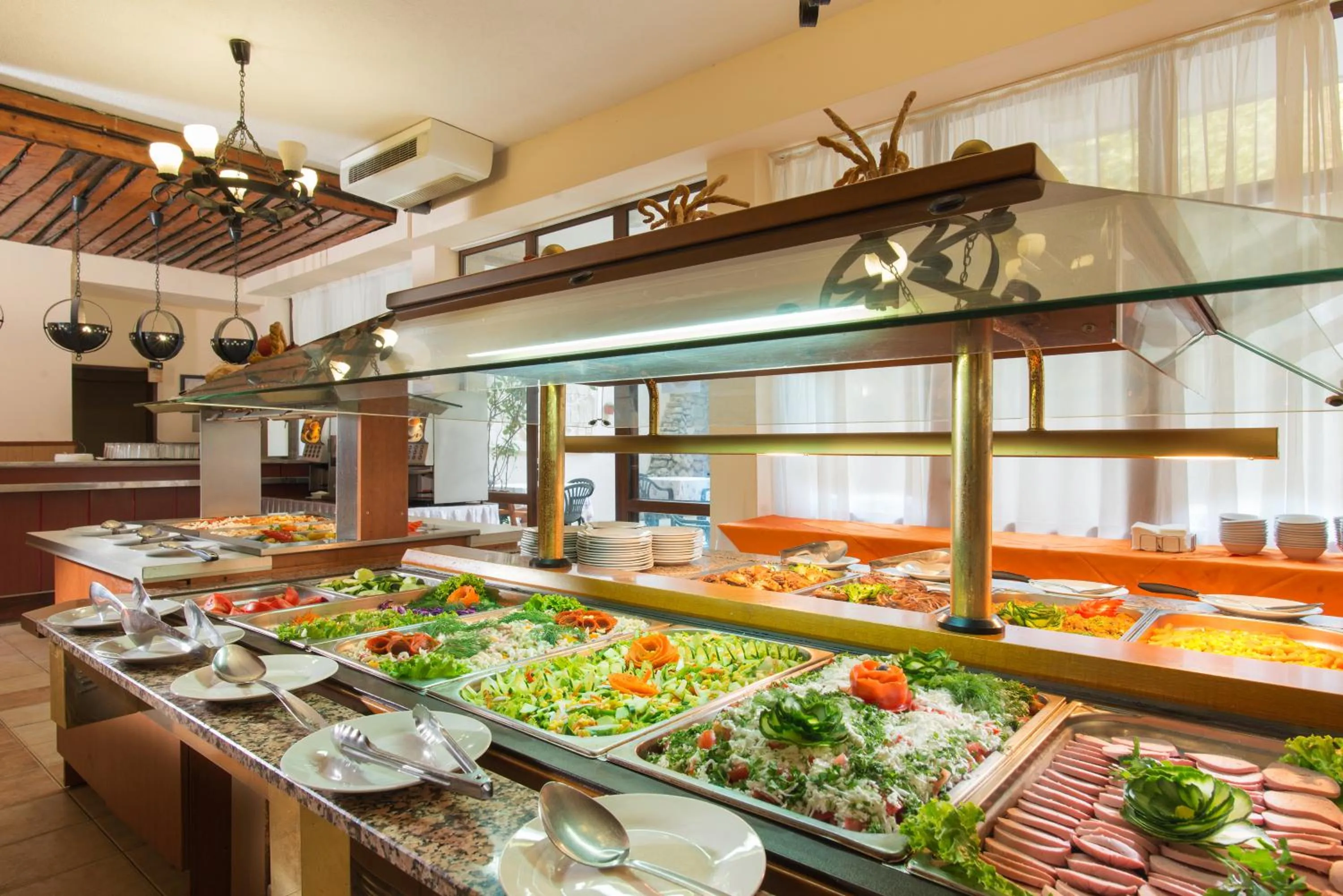 Restaurant/places to eat in Hotel PRESLAV