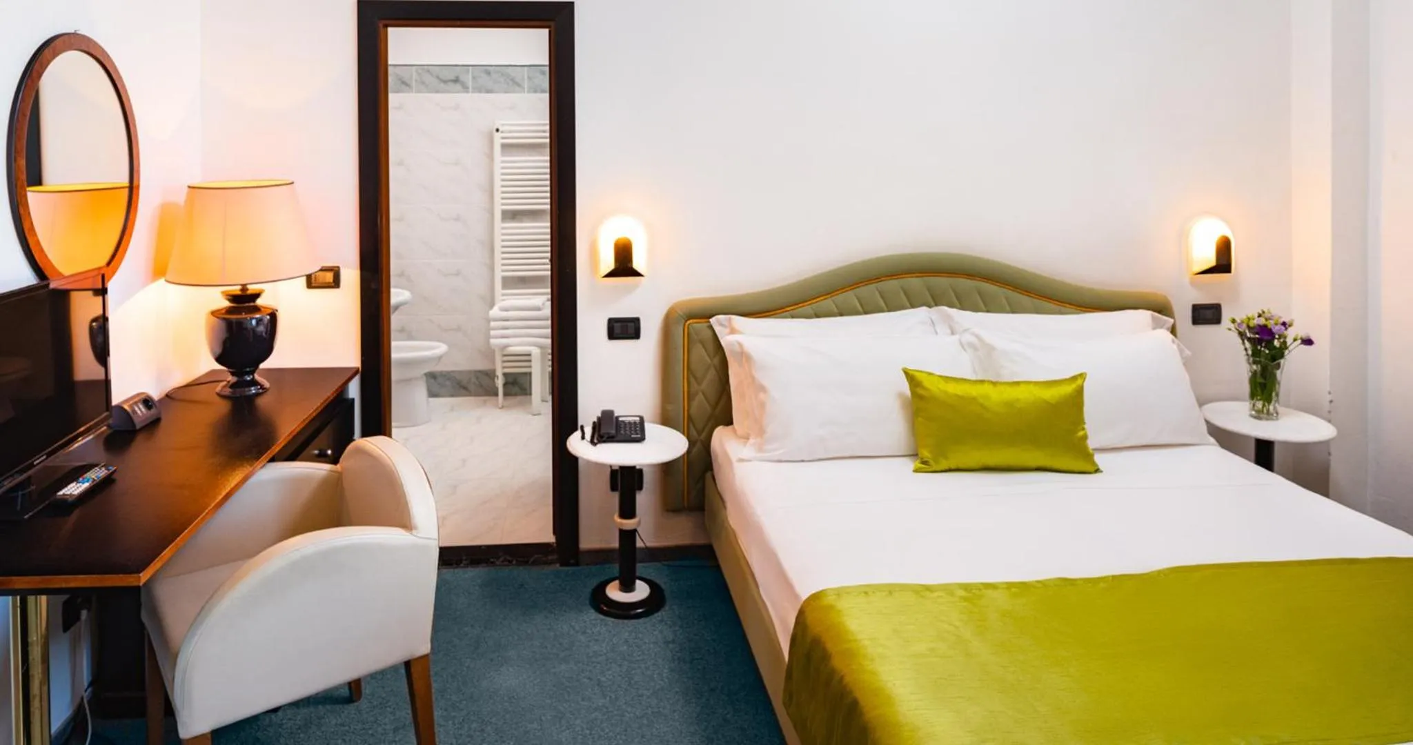 Bathroom, Bed in Hotel Stella