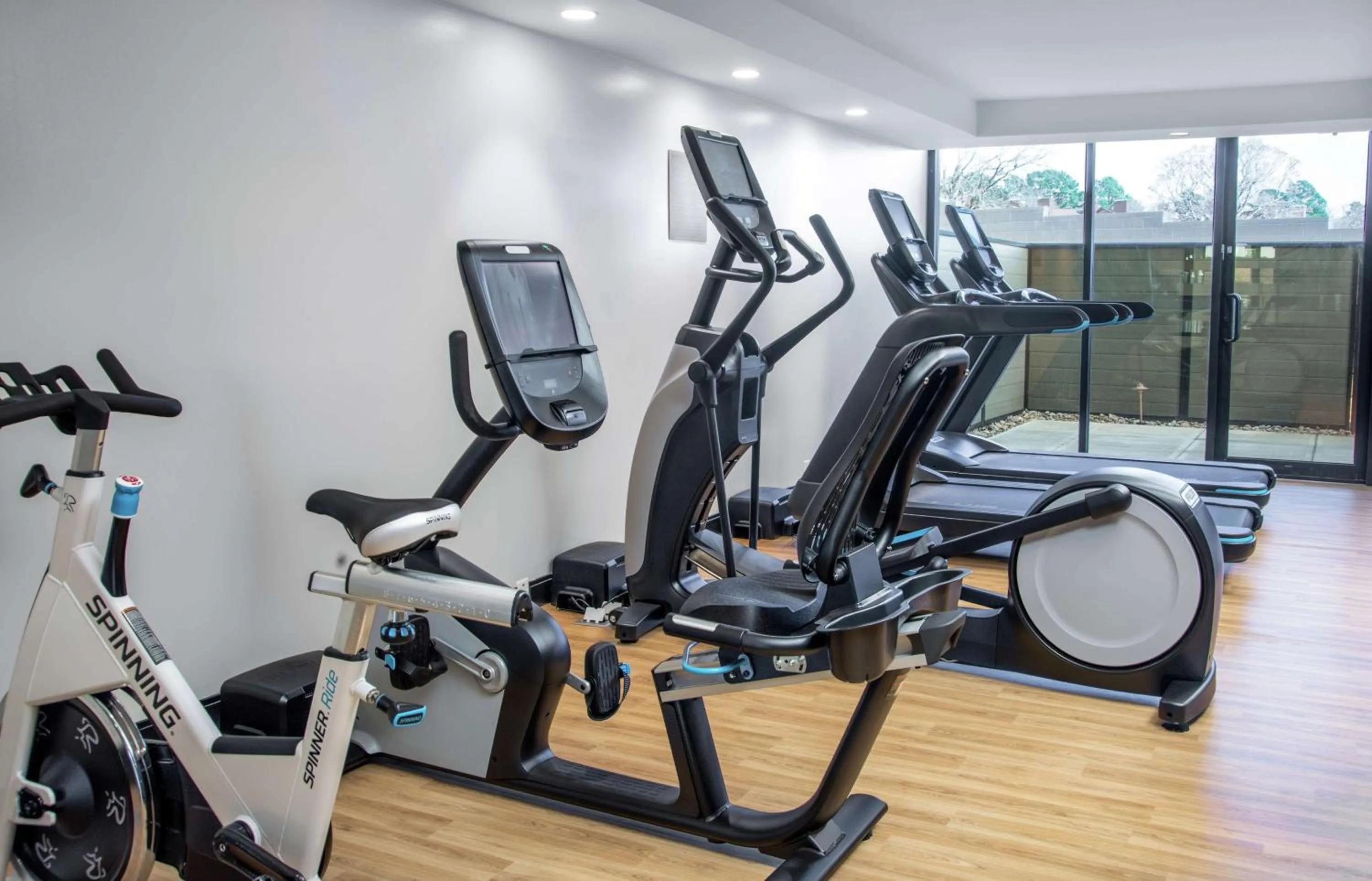 Fitness centre/facilities in DoubleTree by Hilton Hot Springs
