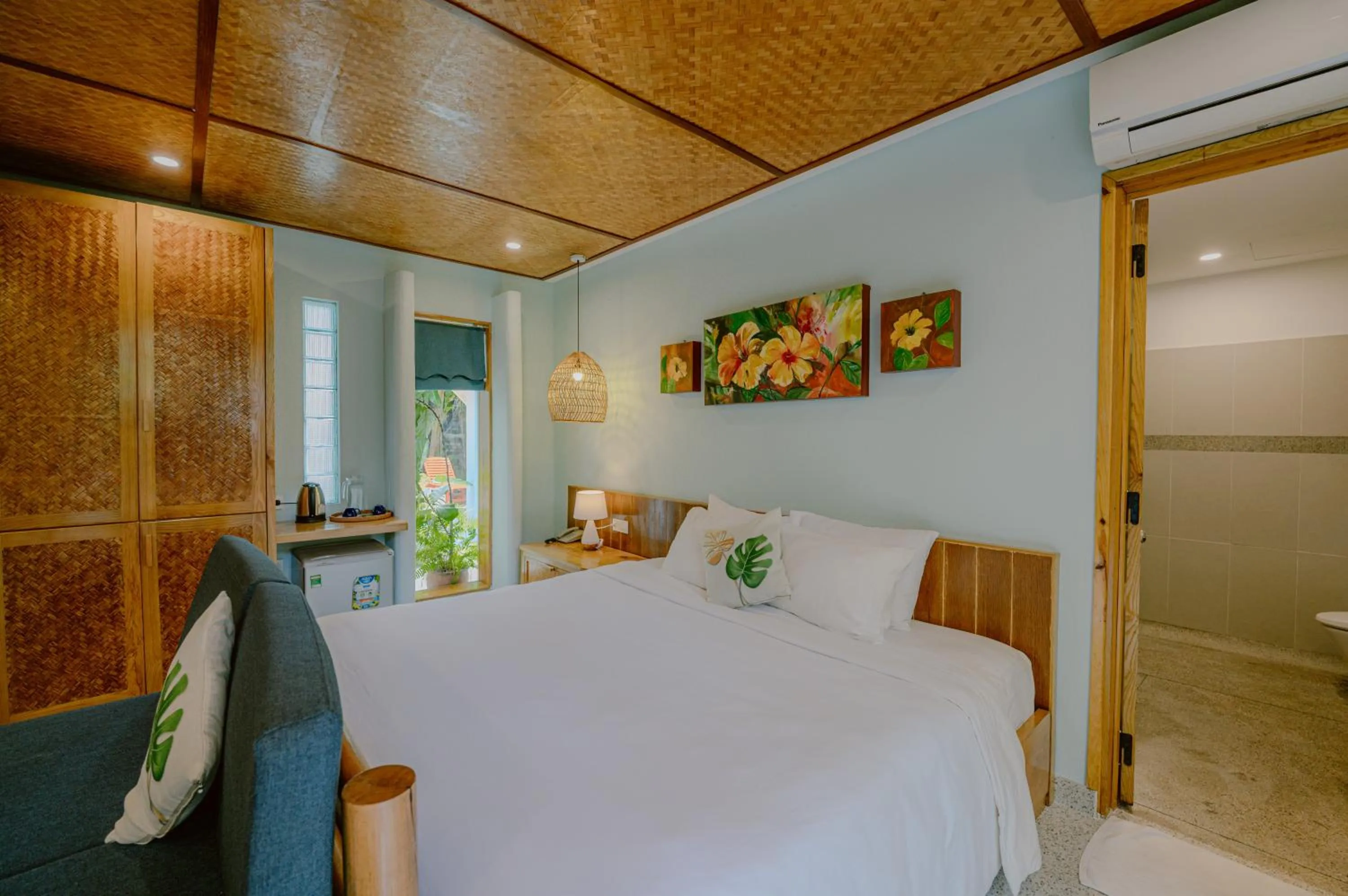 Bed in Villa De Campagne Hoi An- Boutique homestay with pool and family soul