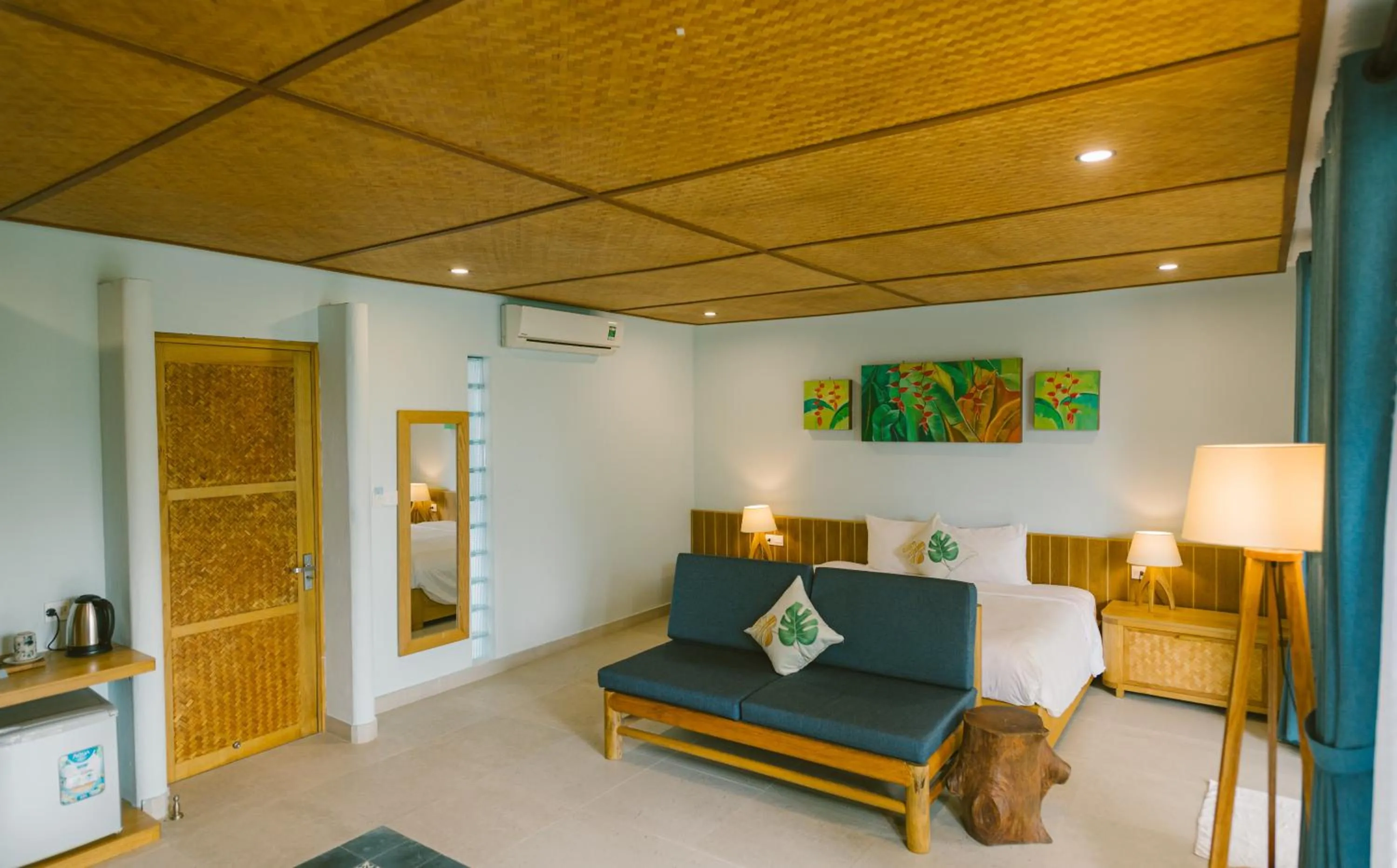 Photo of the whole room in Villa De Campagne Hoi An- Boutique homestay with pool and family soul