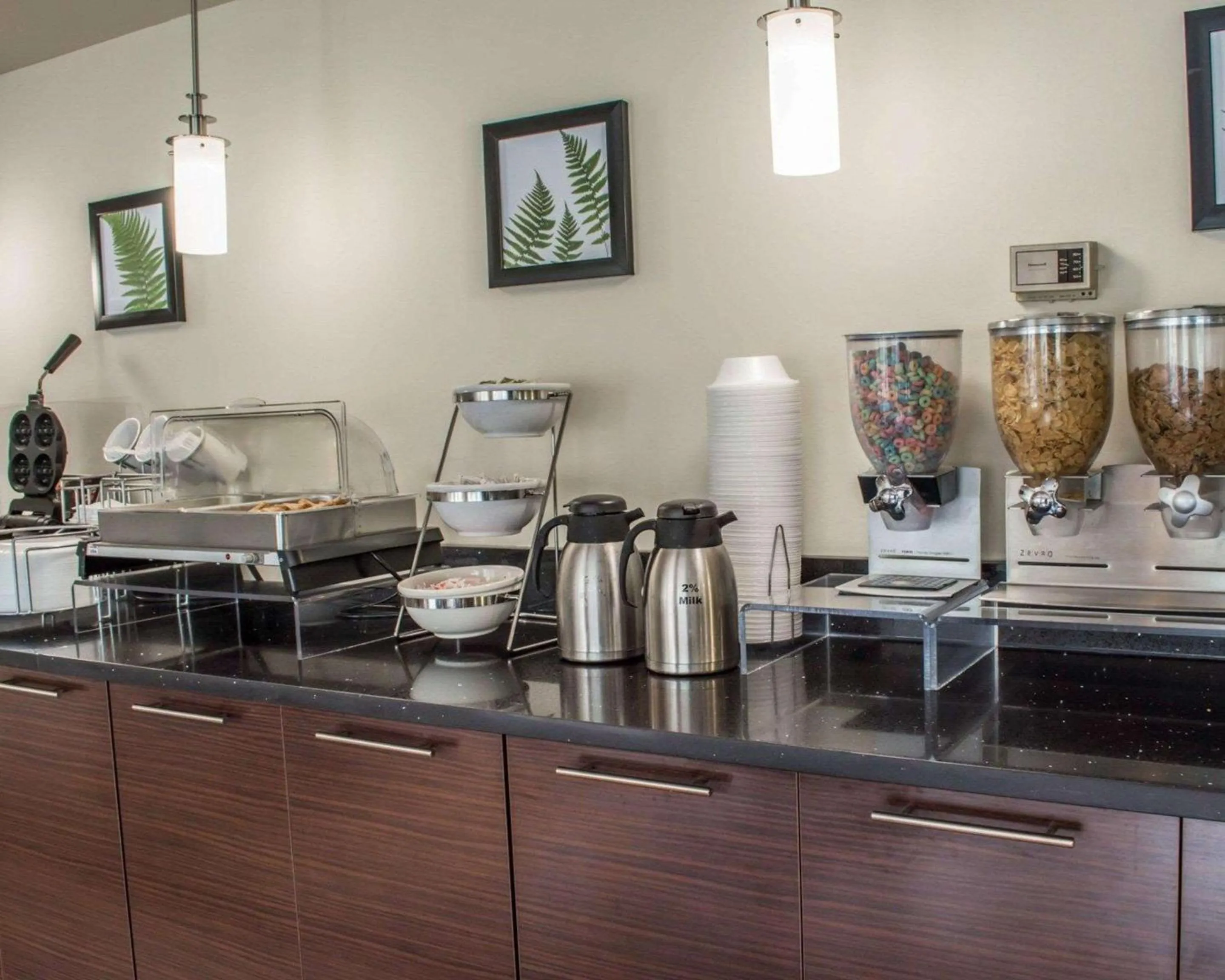 Breakfast in Sleep Inn Historic