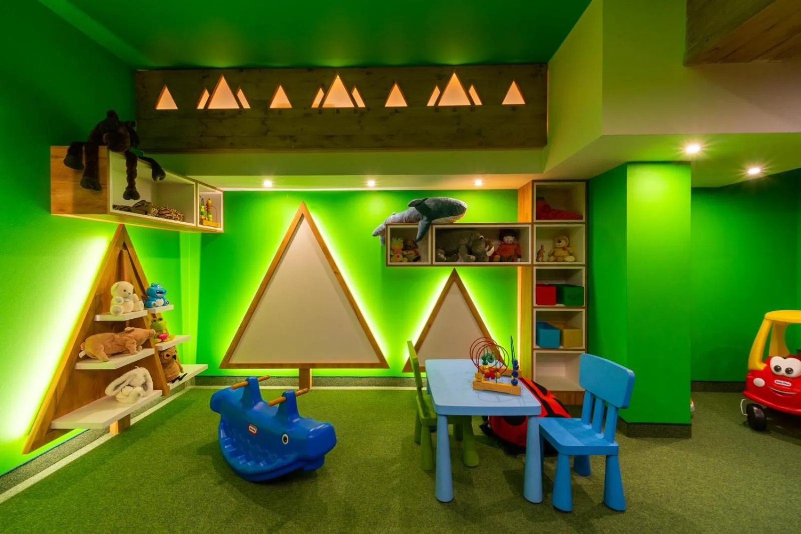 Children play ground in Helan Family & SPA