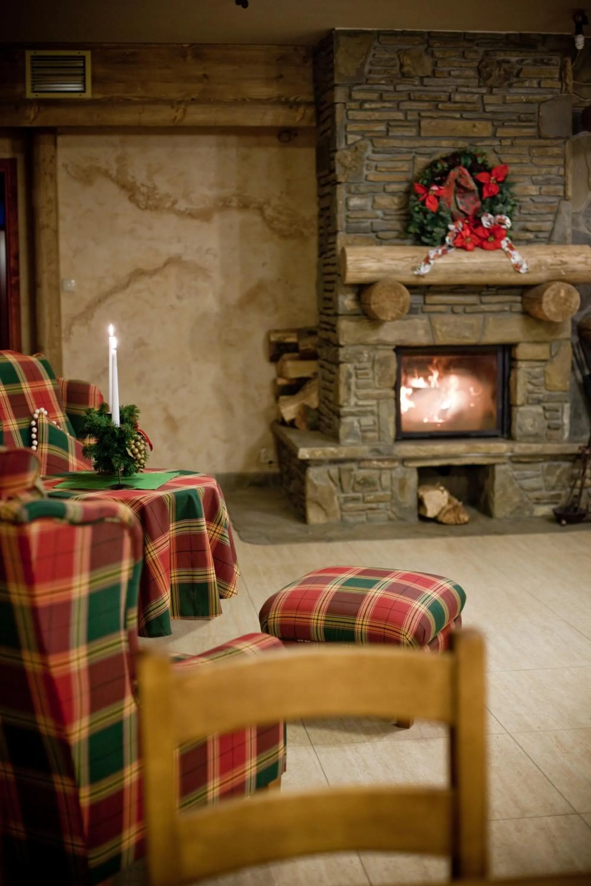 Restaurant/places to eat in Helan Family & SPA