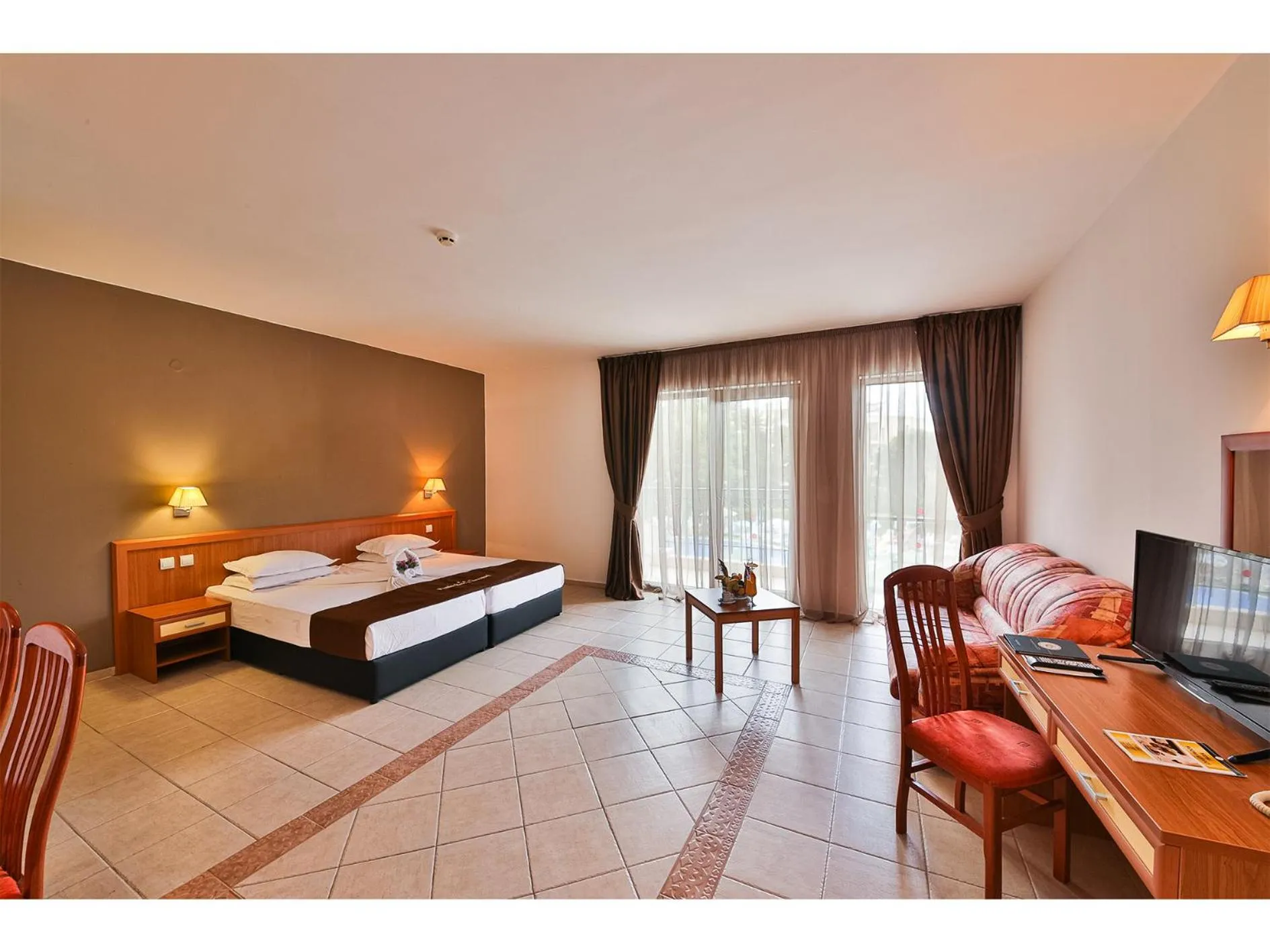 Bed in Prestige Hotel and Aquapark - All inclusive