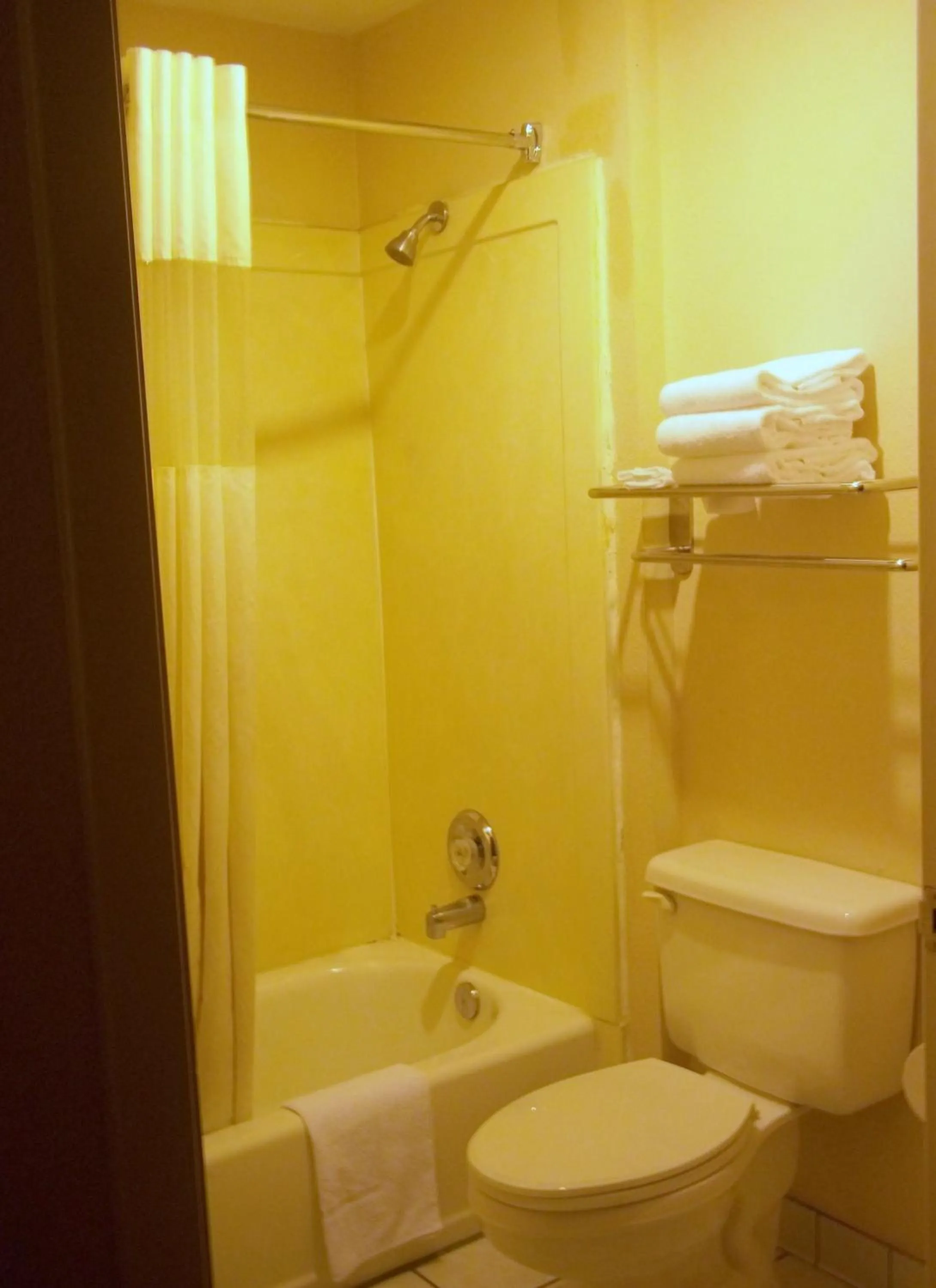 Bathroom in Rodeway Inn & Suites Corpus Christi Northwest