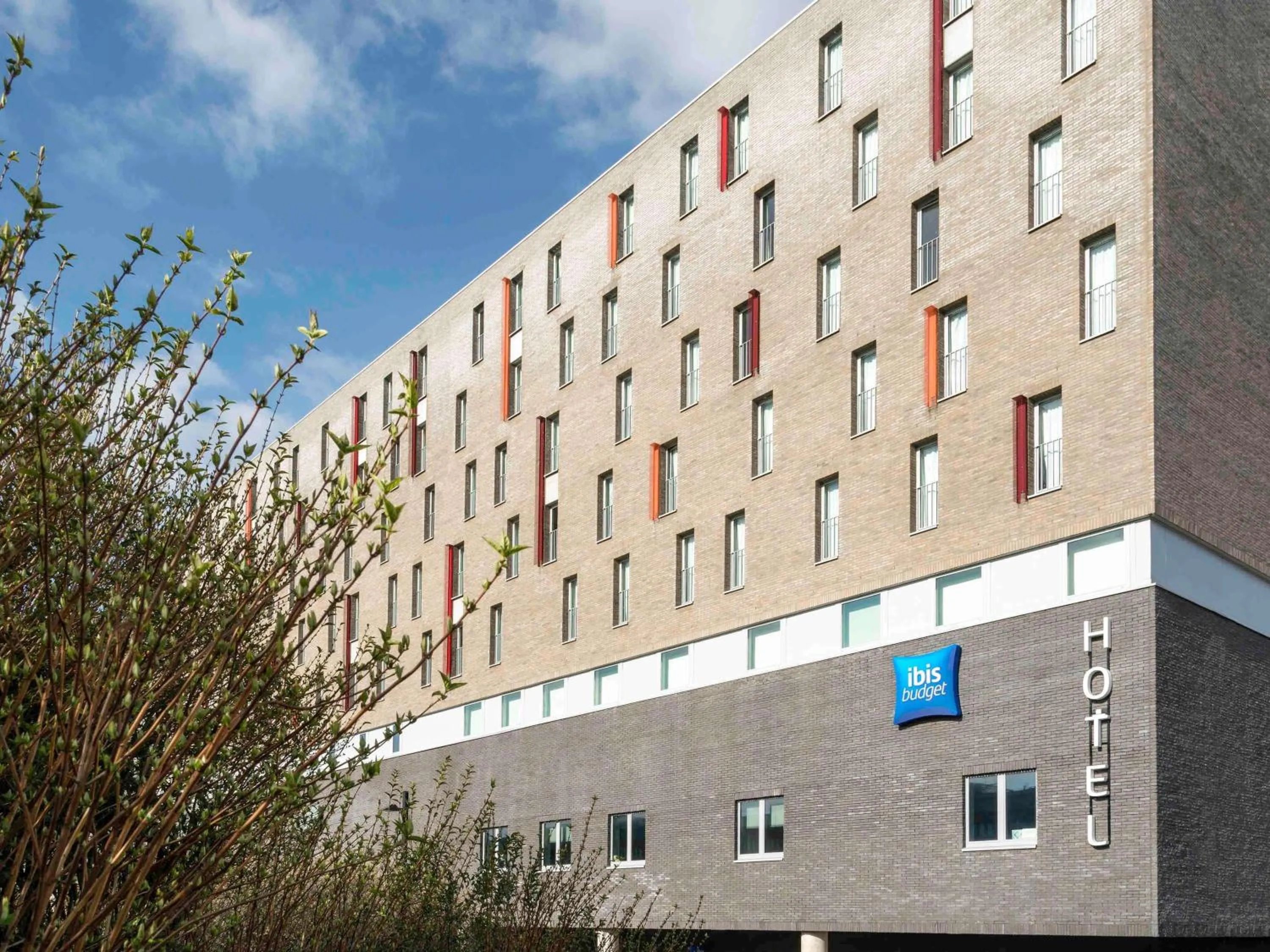 Property building in ibis budget Brugge Centrum Station