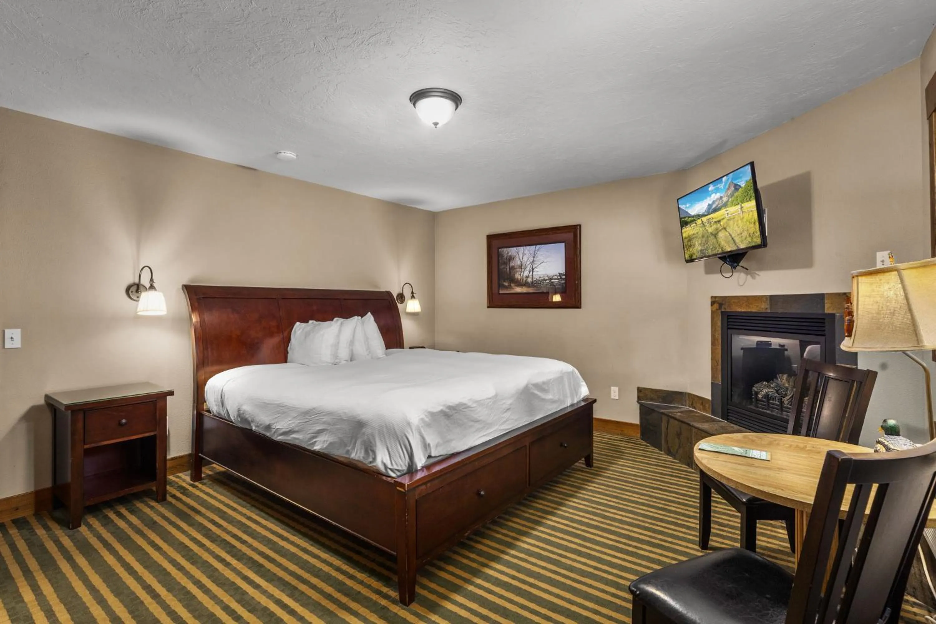 Bed in Duck Inn Lodge