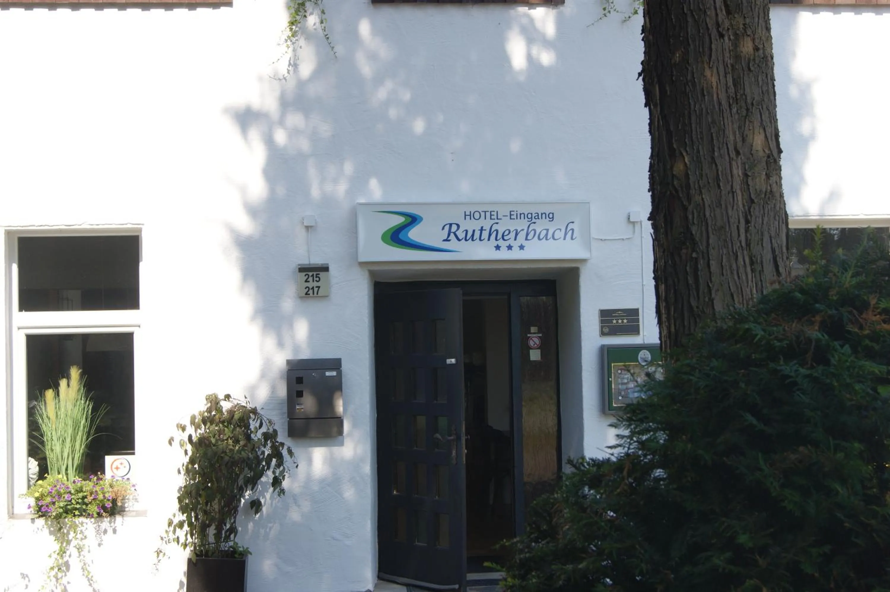 Facade/entrance in Hotel Rutherbach