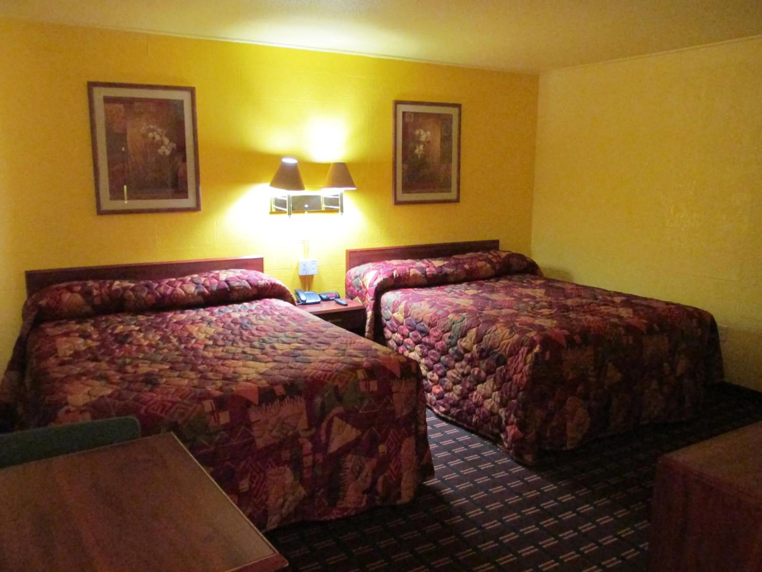 Bed in Motel 7 Rawlins