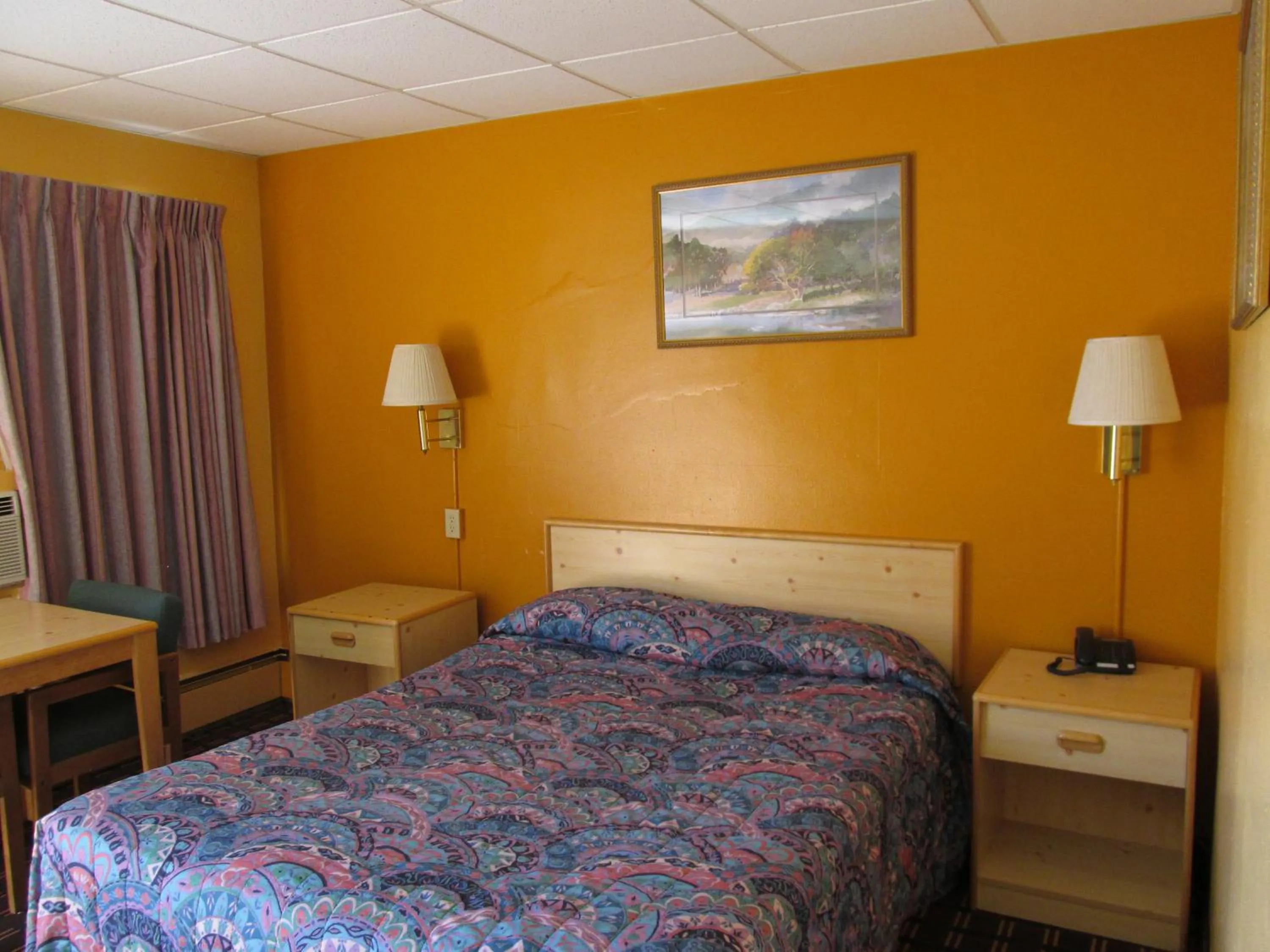 Bed in Motel 7 Rawlins