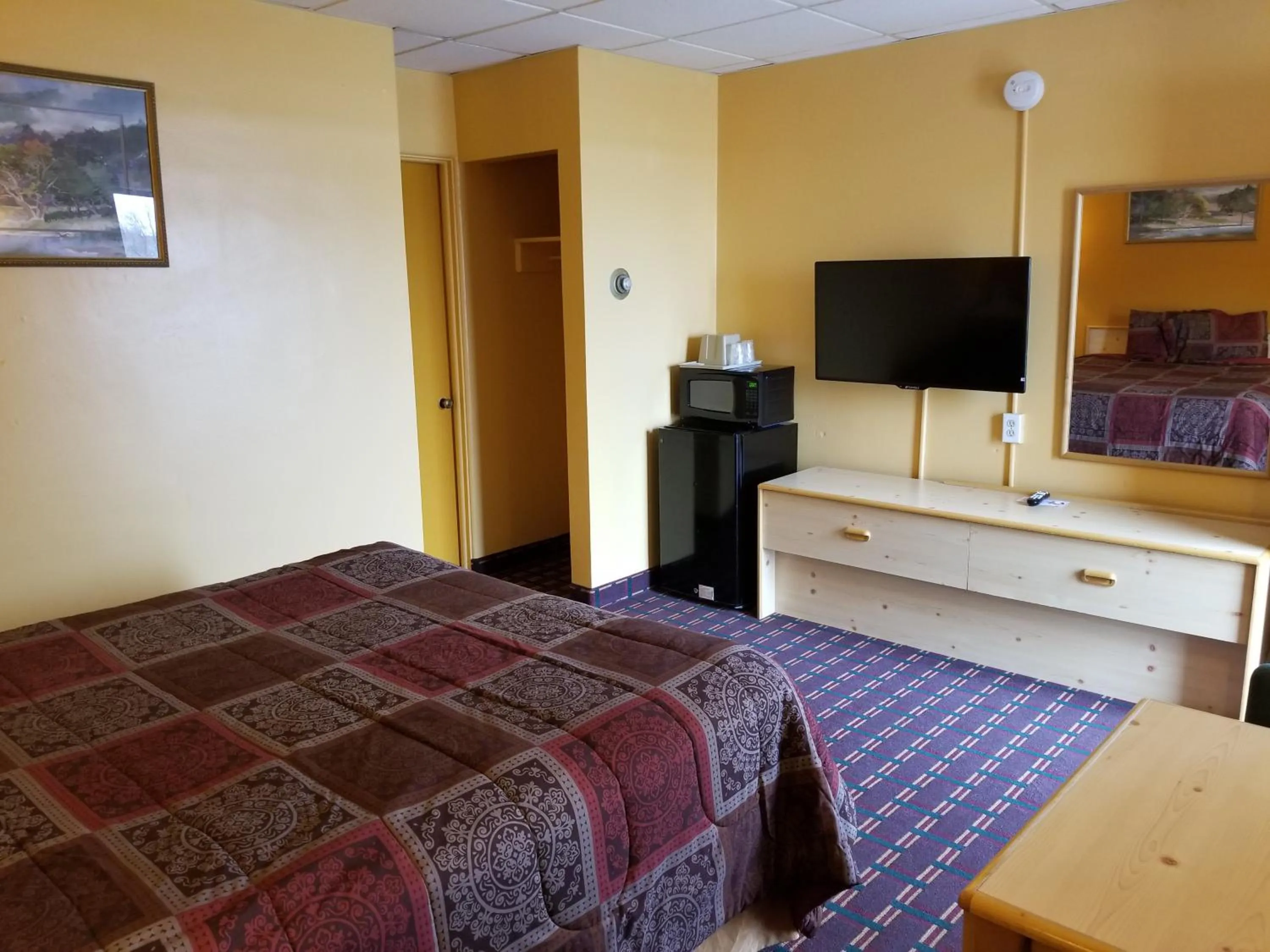 Bed in Motel 7 Rawlins