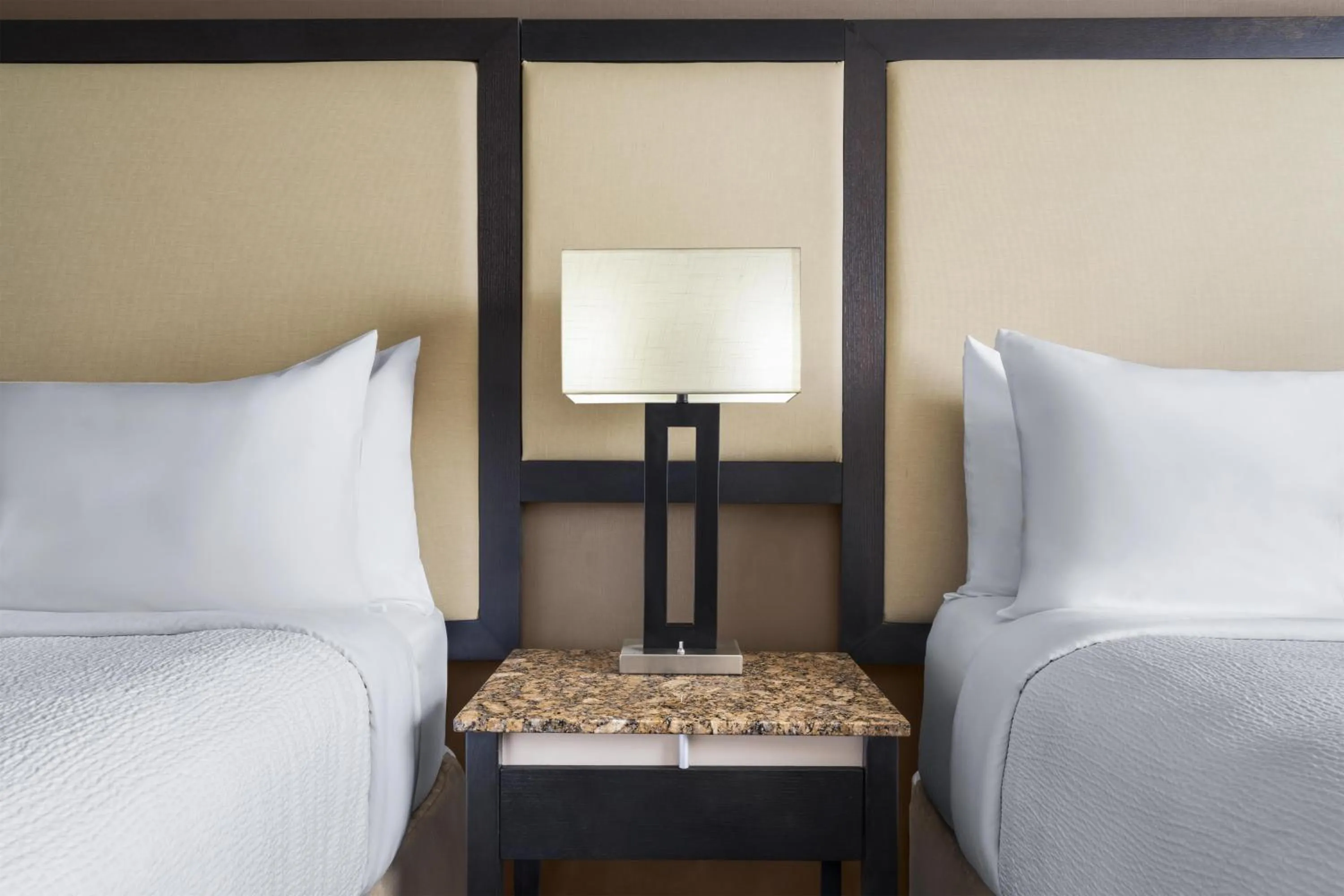 Bedroom, Bed in Best Western Premier Freeport Inn Calgary Airport