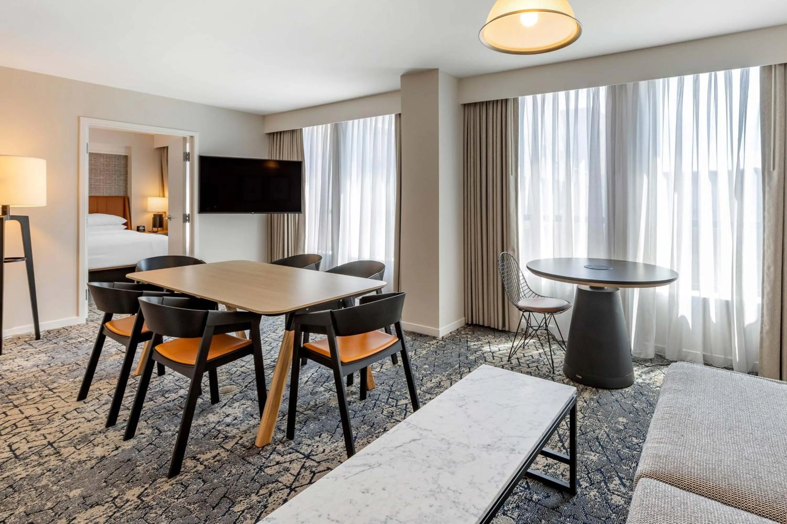 Photo of the whole room in Sheraton Suites Old Town Alexandria