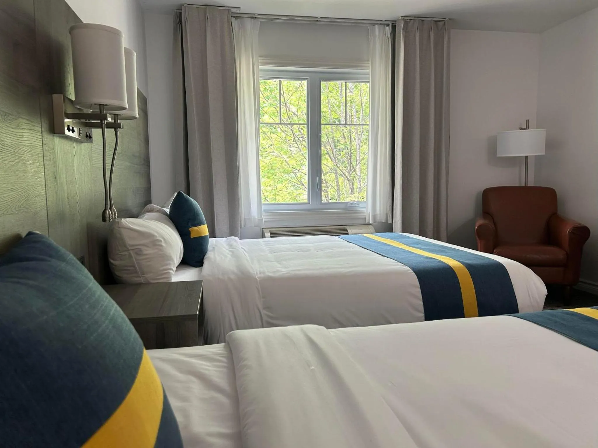 Bed in Hôtel Énergie Shawinigan