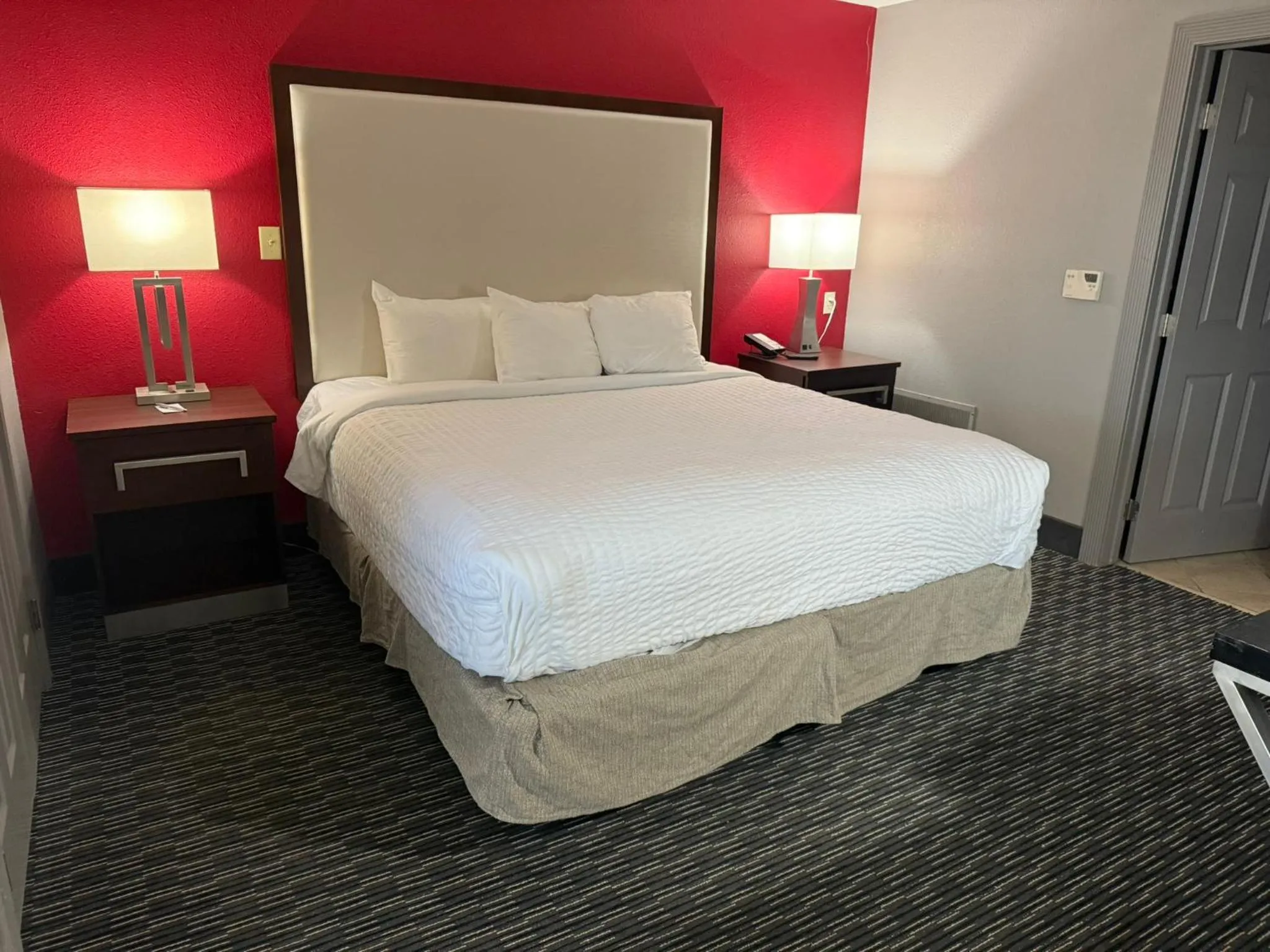 Bedroom in Sonesta Essential - Rapid City