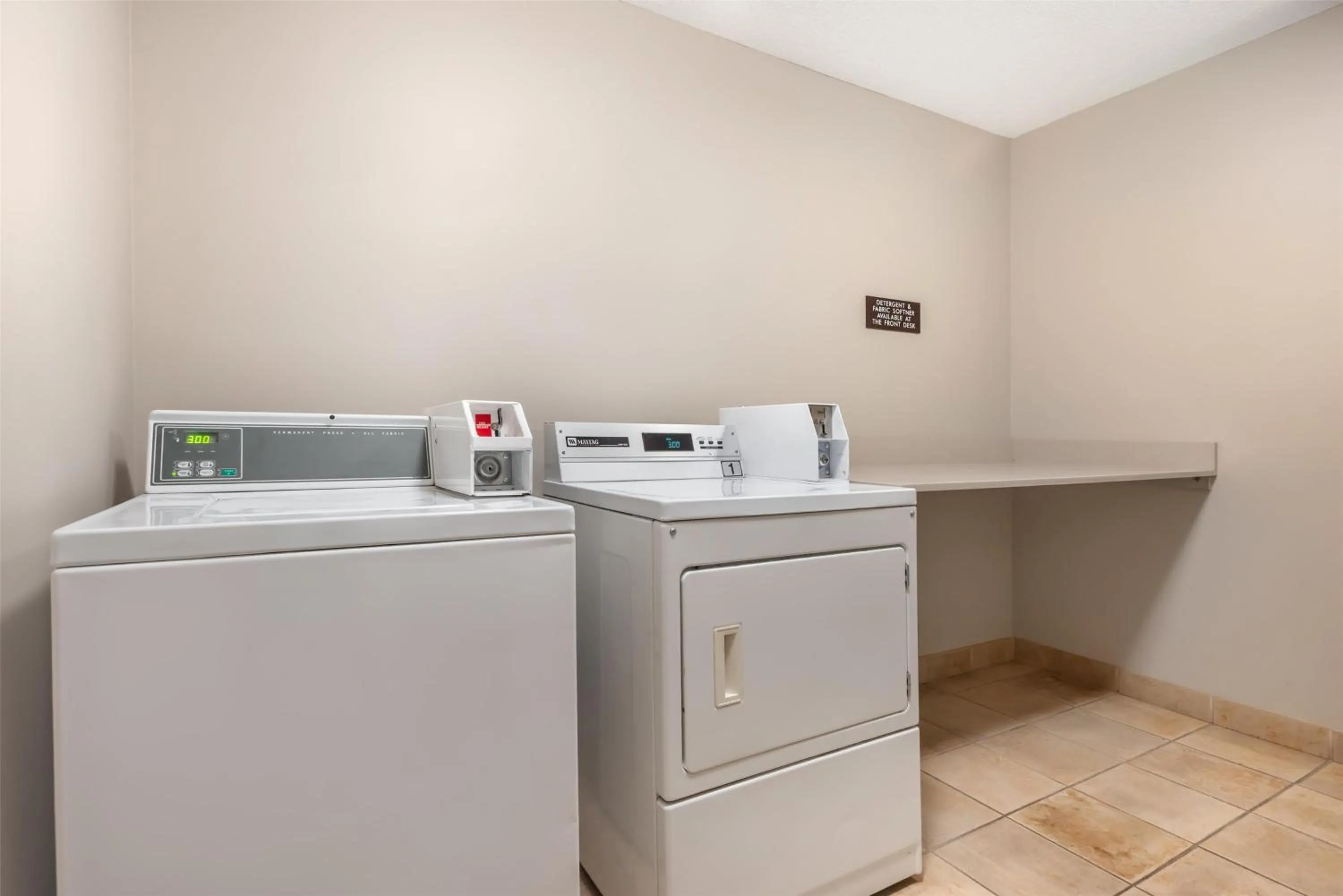 Property building in Best Western PLUS Calgary Centre Inn