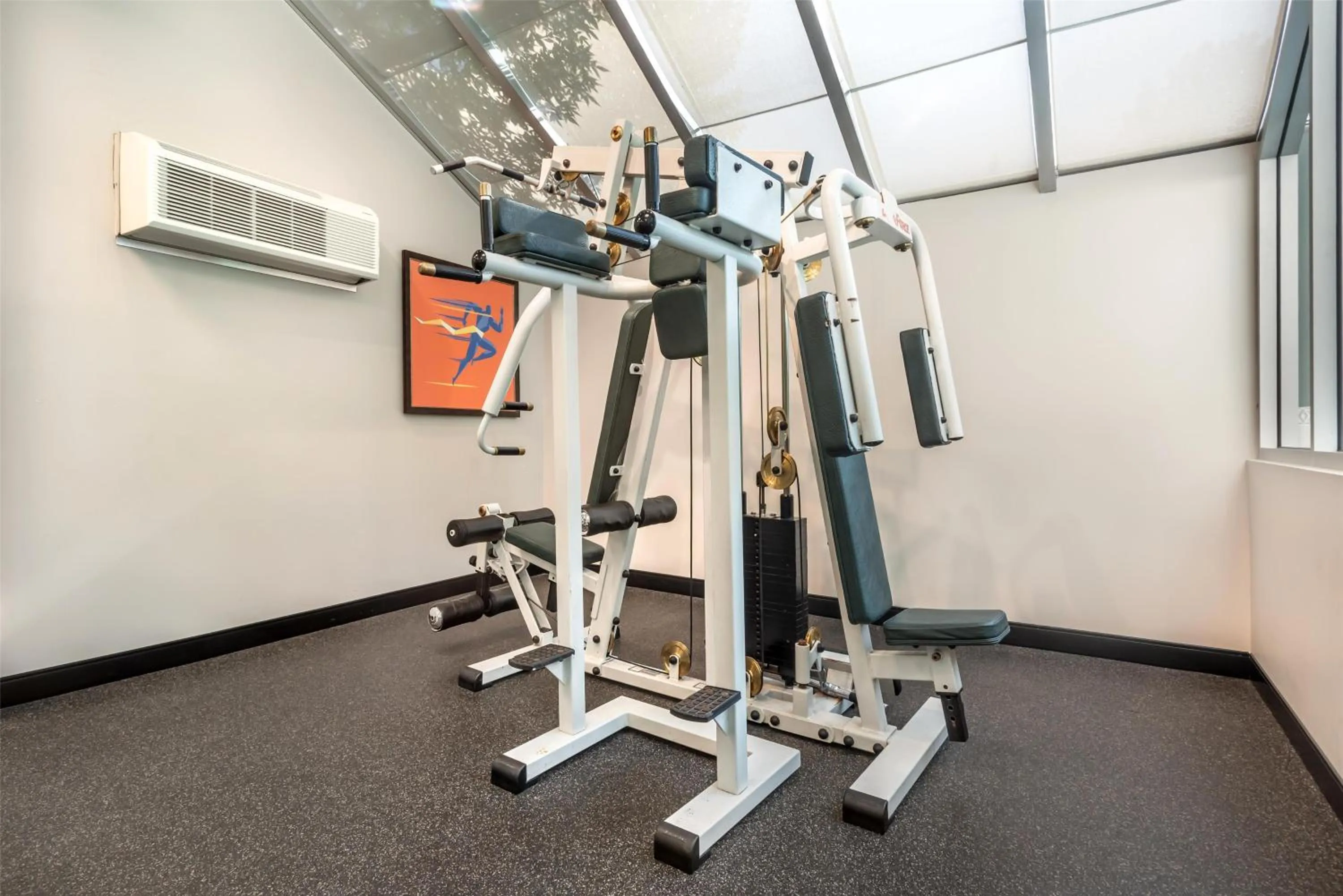 Fitness centre/facilities in Best Western PLUS Calgary Centre Inn