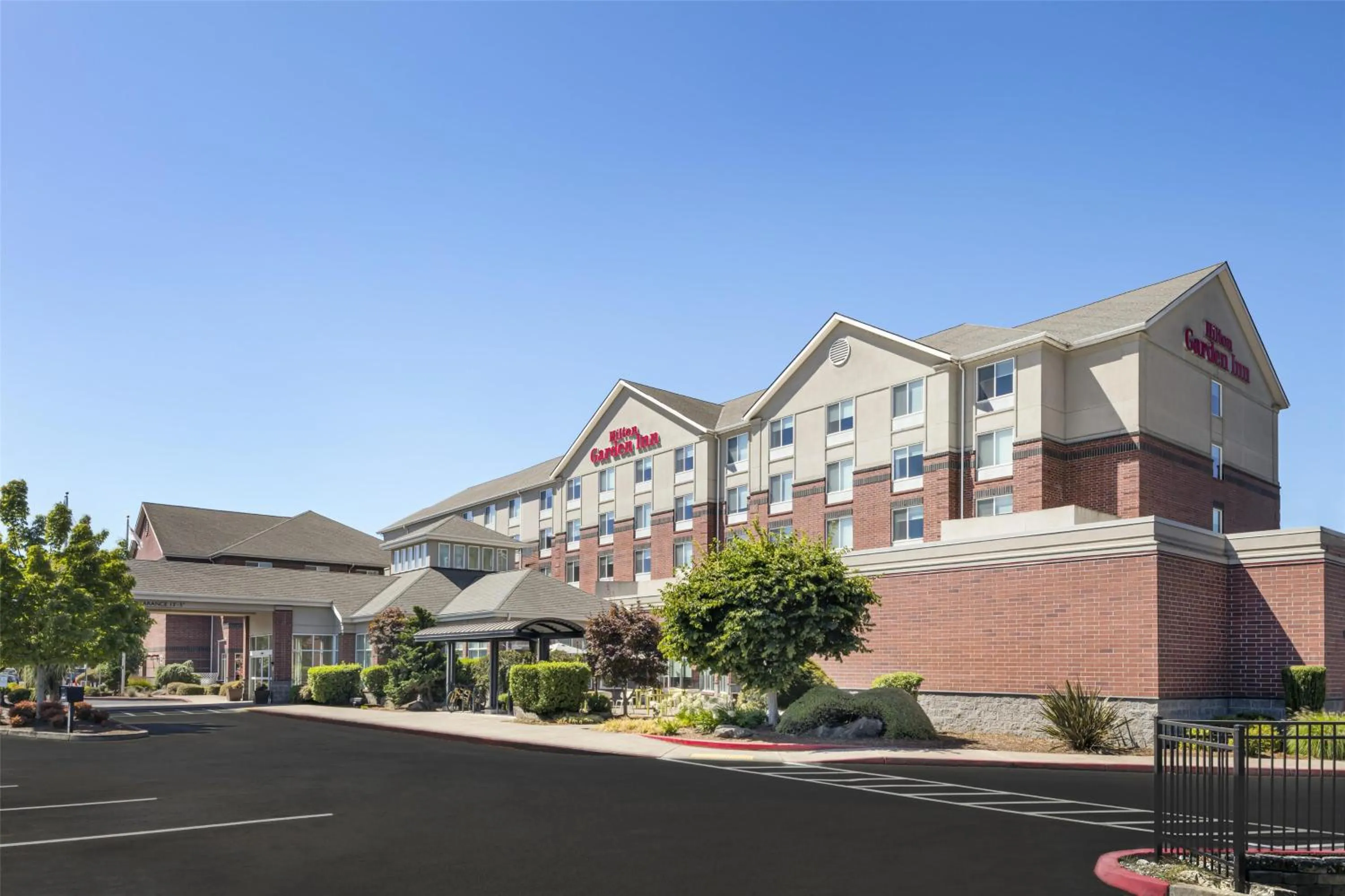 Property building in Hilton Garden Inn Eugene/Springfield
