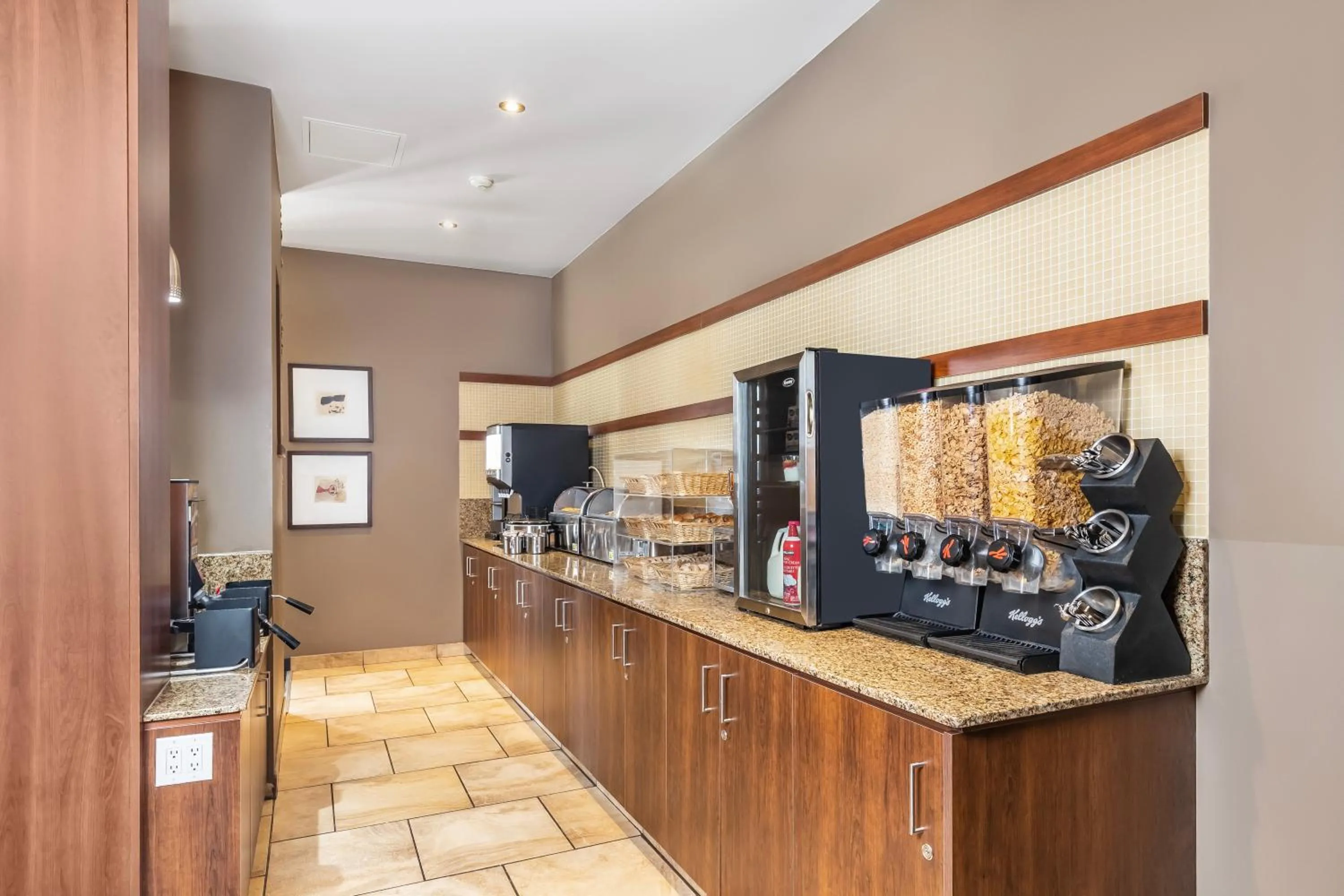 Coffee/tea facilities in Quality Inn & Suites