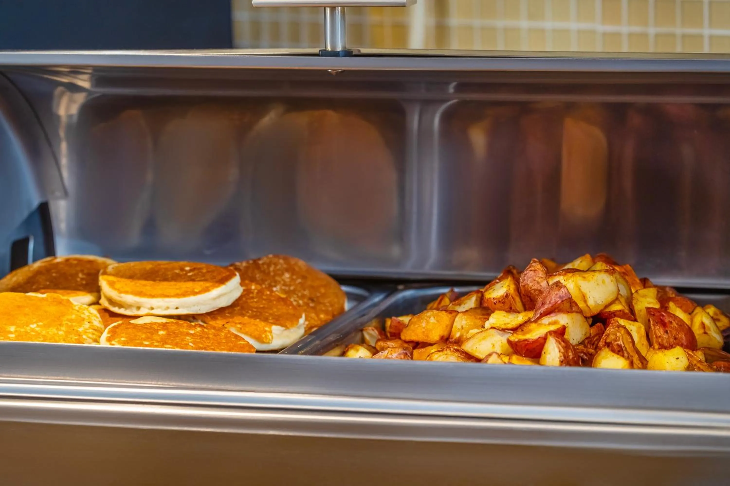 Food in Quality Inn & Suites