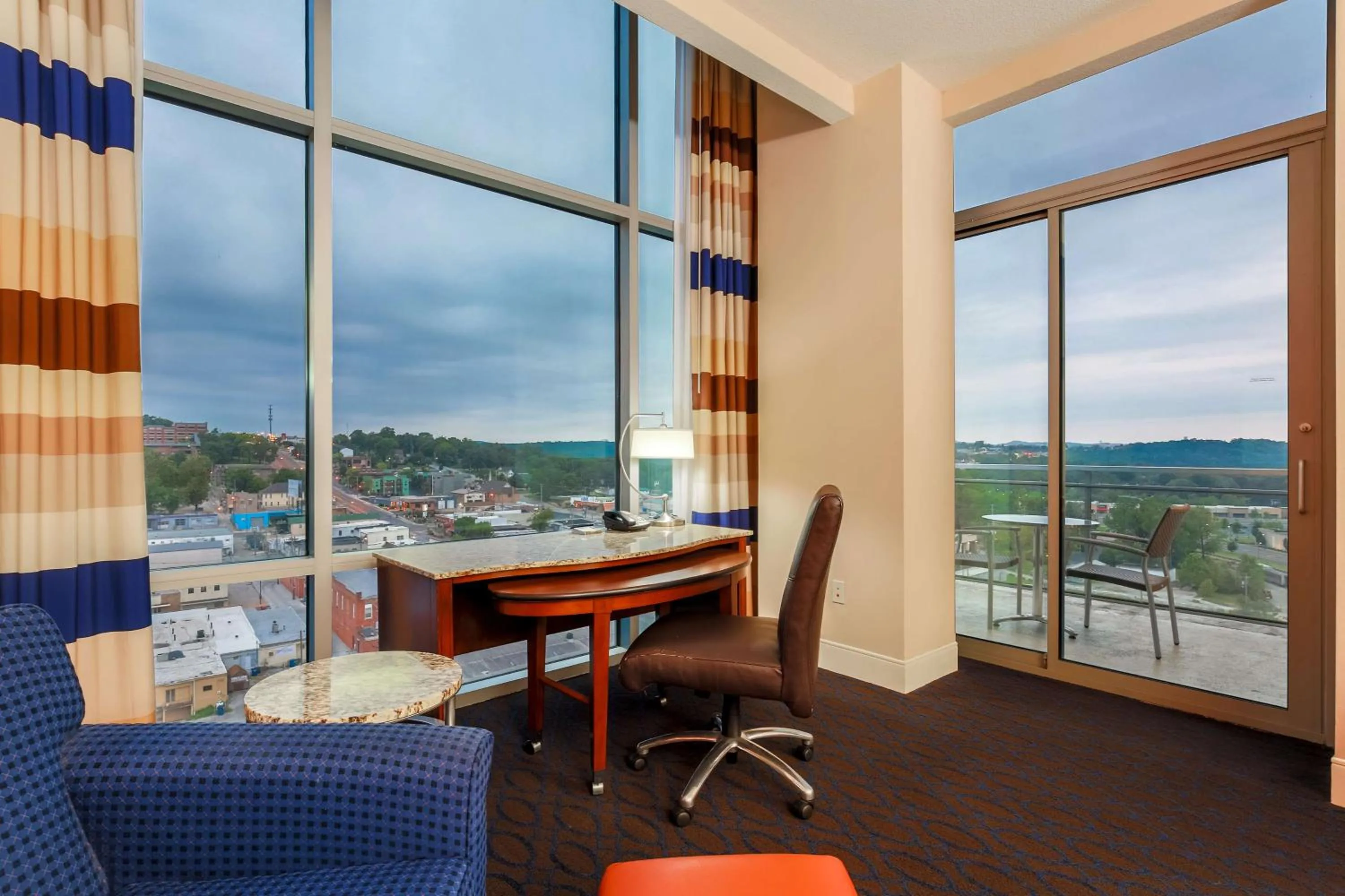 Bedroom in Hilton Branson Convention Center