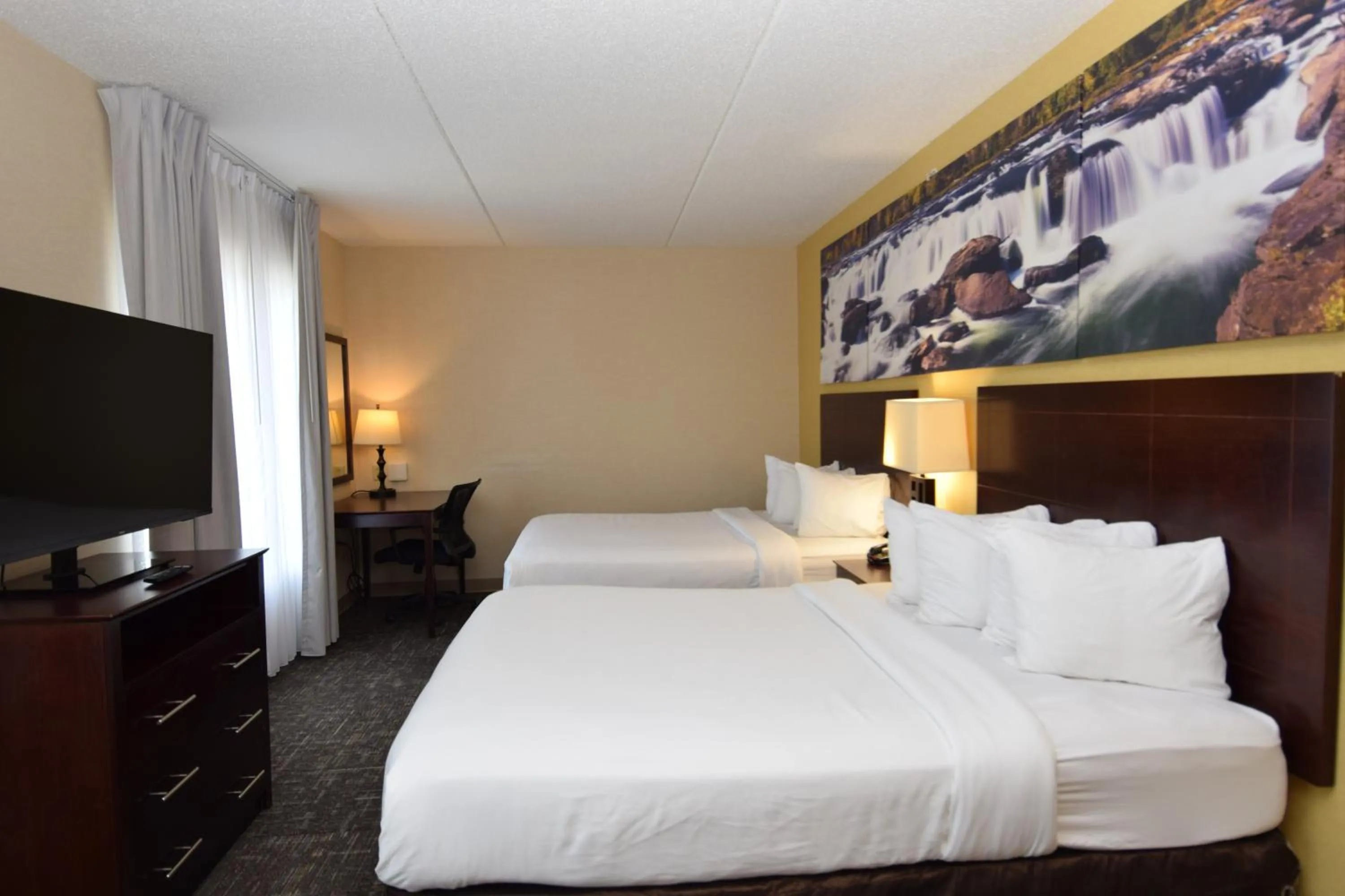 Bed in Cicero Grand - Syracuse North