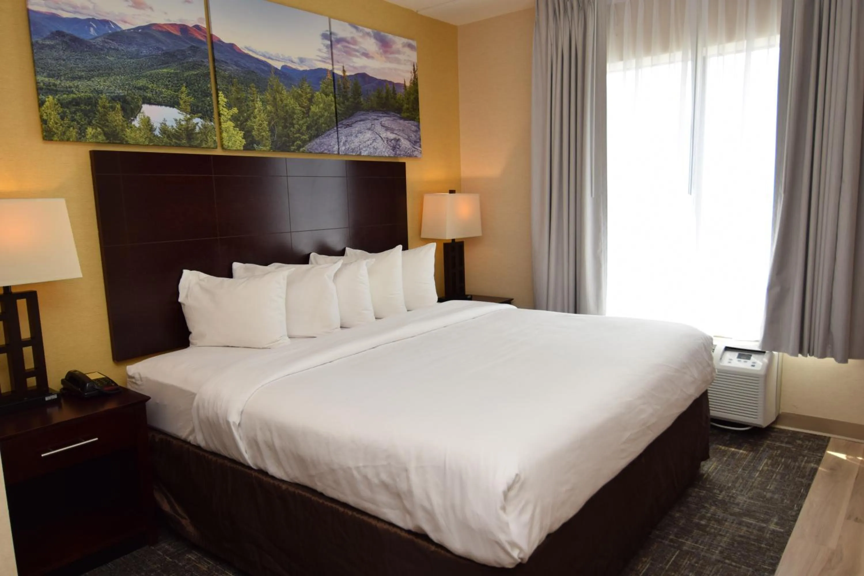 Bed in Cicero Grand - Syracuse North