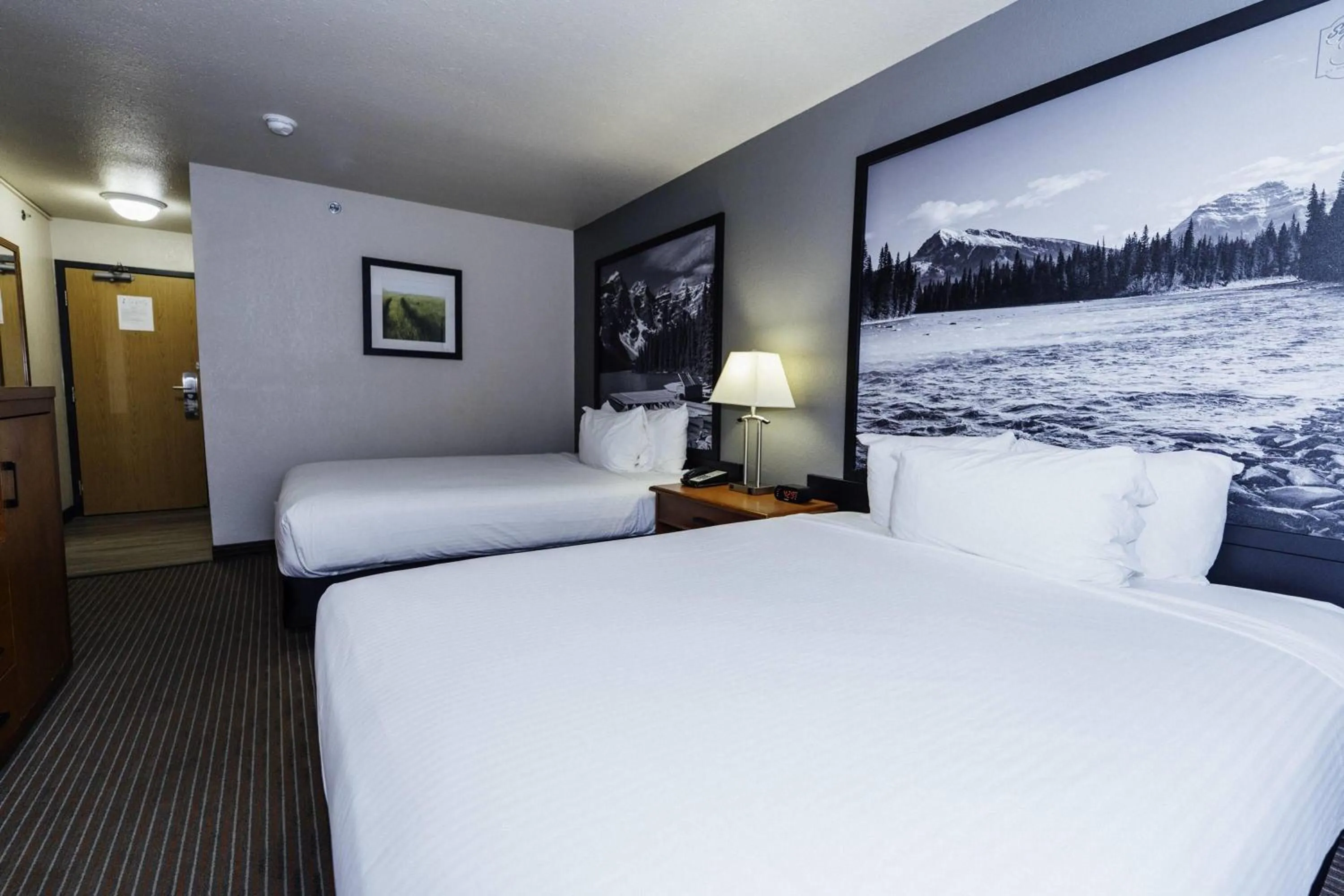 Photo of the whole room, Bed in Super 8 by Wyndham Grande Prairie
